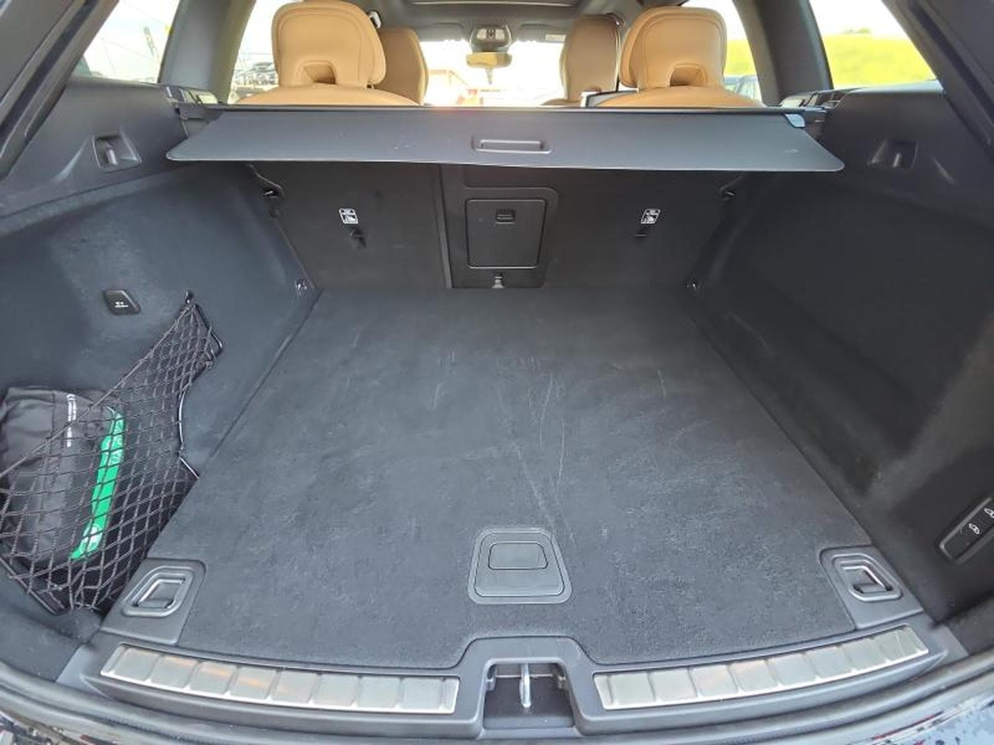 Volvo XC60 B5 AWD Ultra Dark / Essence (2025) - Photo 19