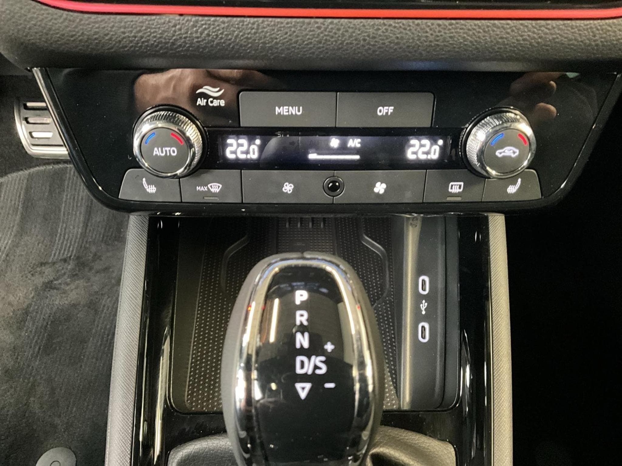 Skoda Kamiq Monte-Carlo+DSG+LED+P.Assisted+P.Park&Go (2025) - Photo 20