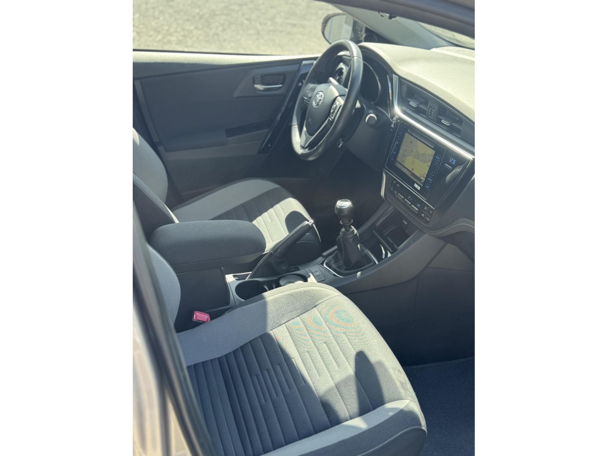Toyota Auris 1.4 esse 1-prop, 48000km (2016) - Photo 8