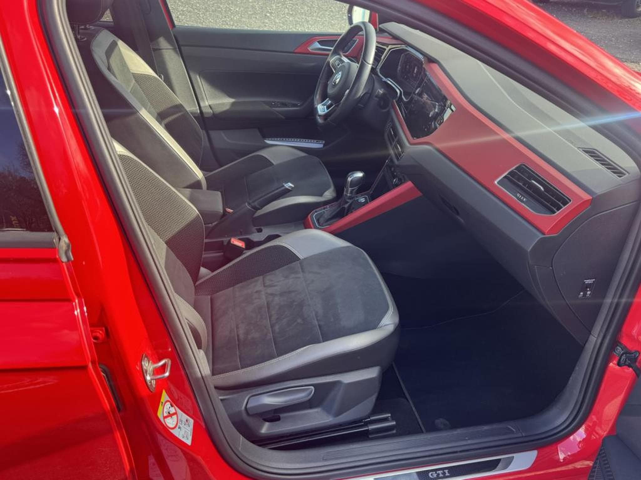 VW Polo 2.0 esse 200ch automatique 1-prop, 31.000km (2019) - Photo 10