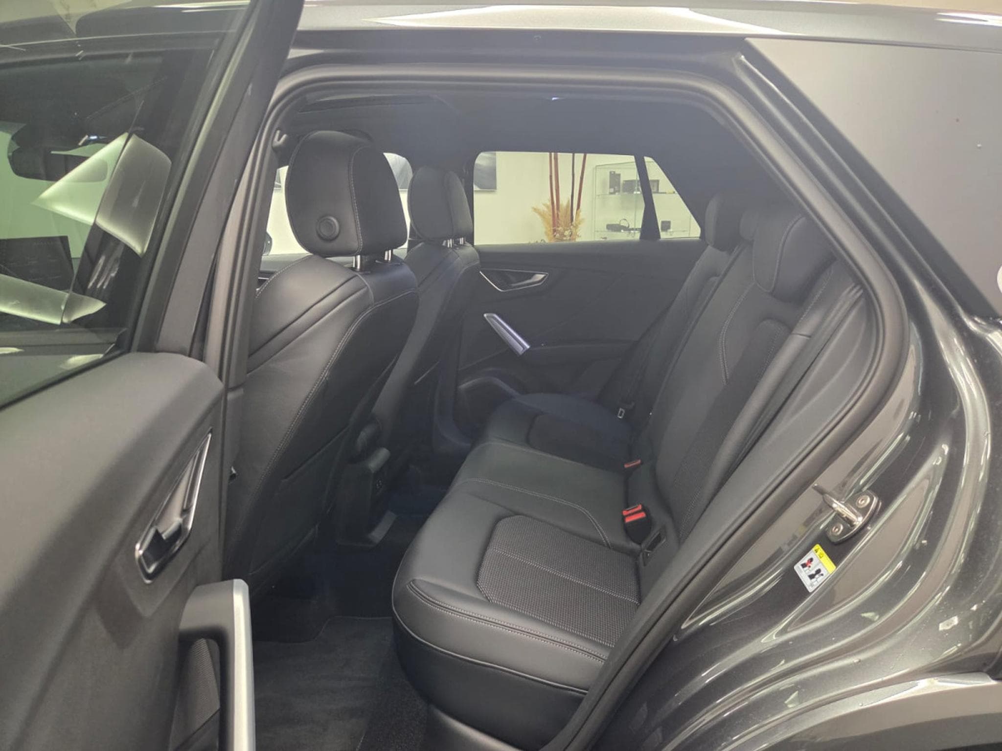 Audi Q2 S line 35 TDI 150 CH / 110 KW S tronic (2025) - Photo 6