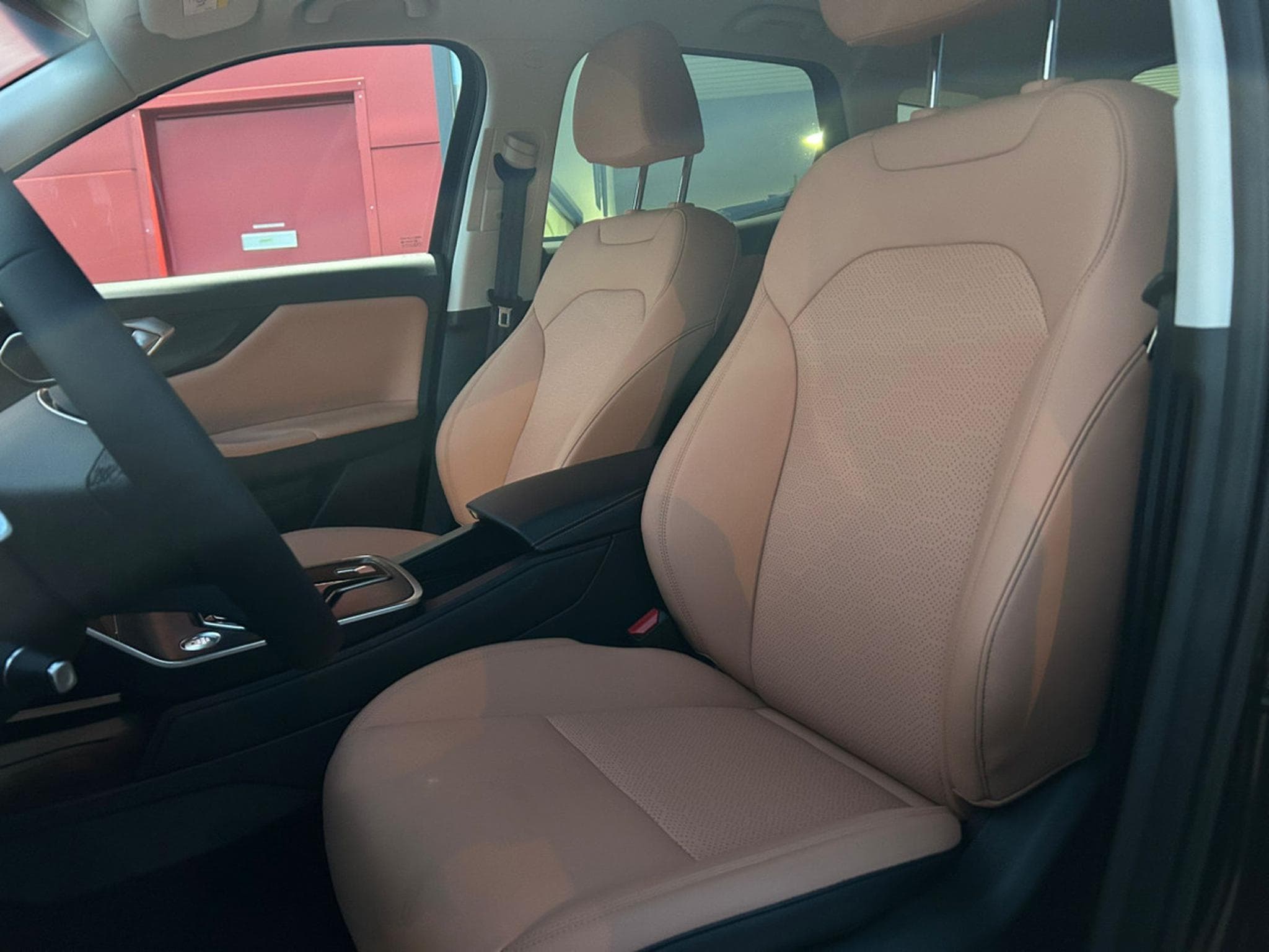 Baic X75 1.5 TURBO AUTO FULL OPTIONS (2026) - Photo 9