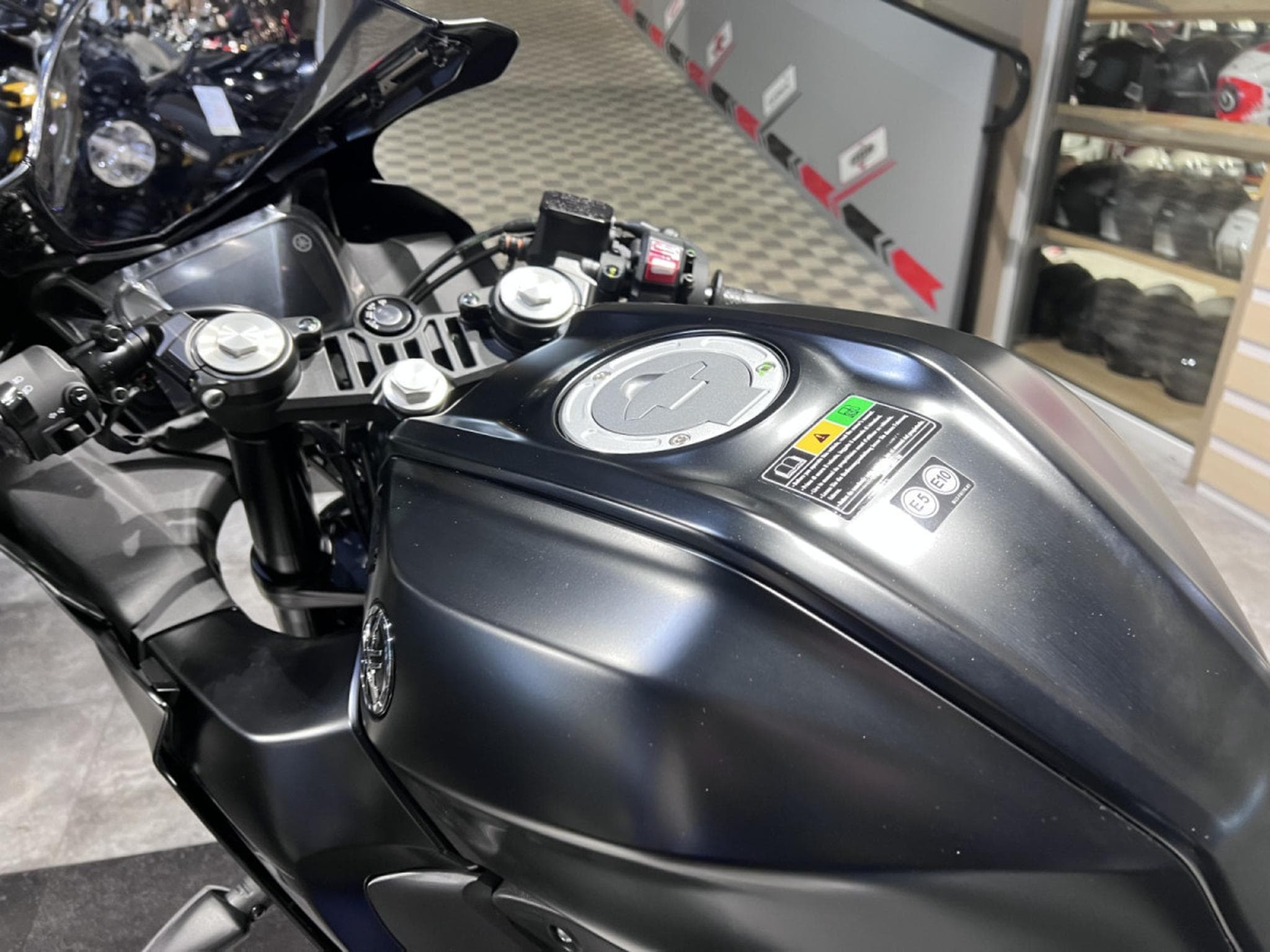 Yamaha YZF (2026) - Photo 6