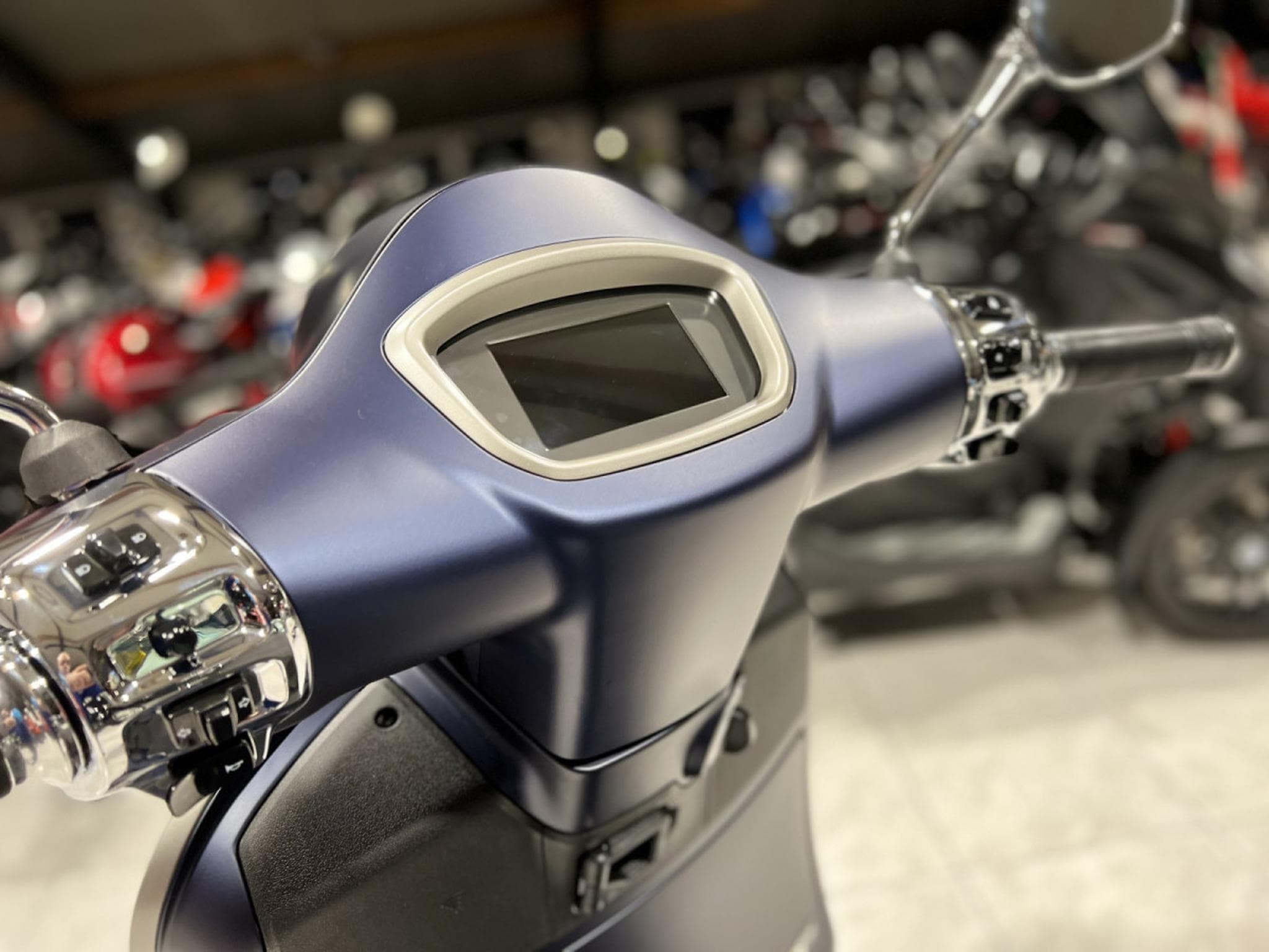 Vespa GTS 125 Bleu Matt (2026) - Photo 5