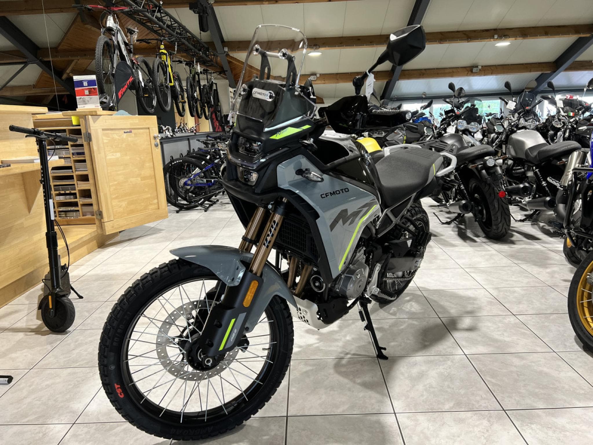 CF Moto 450 MT crash bars + akrapovic. (2026) - Photo 2