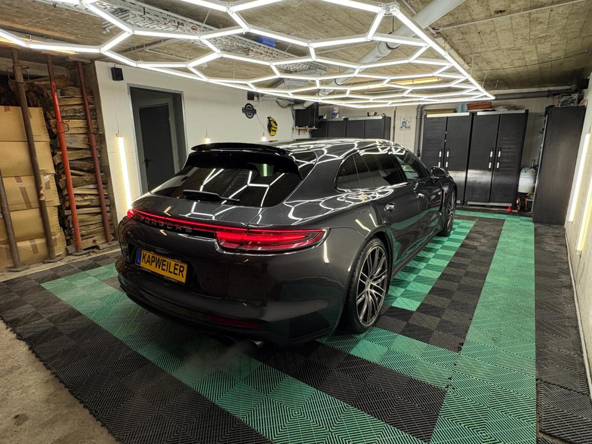 Porsche Panamera Panamera Sport Turismo 4 E-Hybrid (2018) - Photo 4