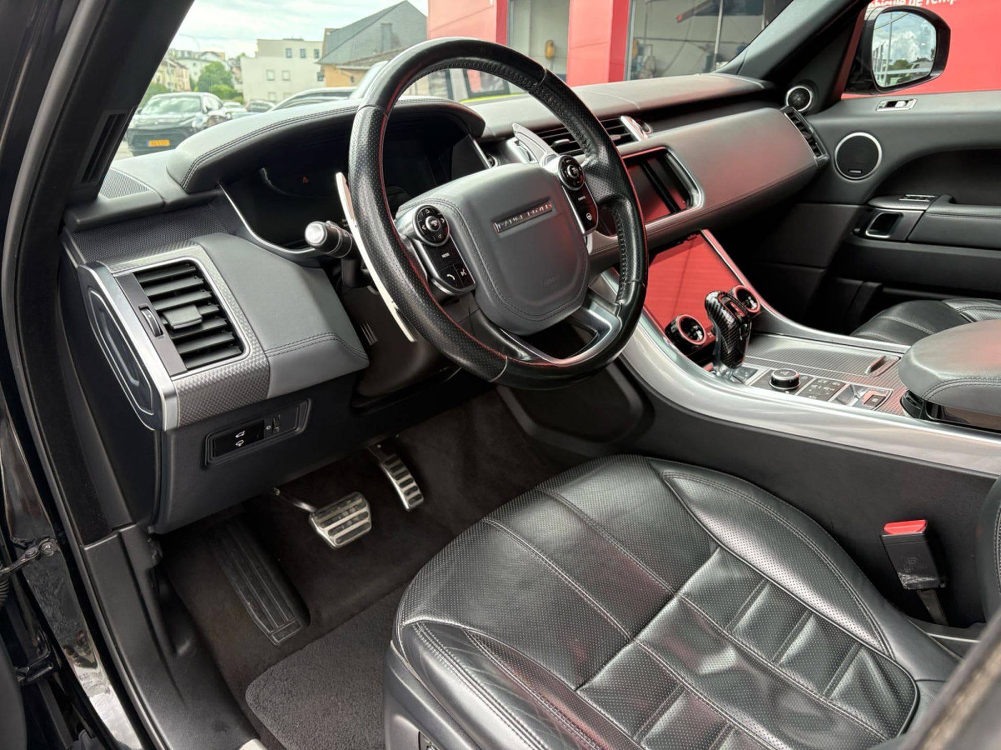 Land-Rover Range Rover Sport 5.0 LITRES 510CH 7 PLACES (2015) - Photo 12