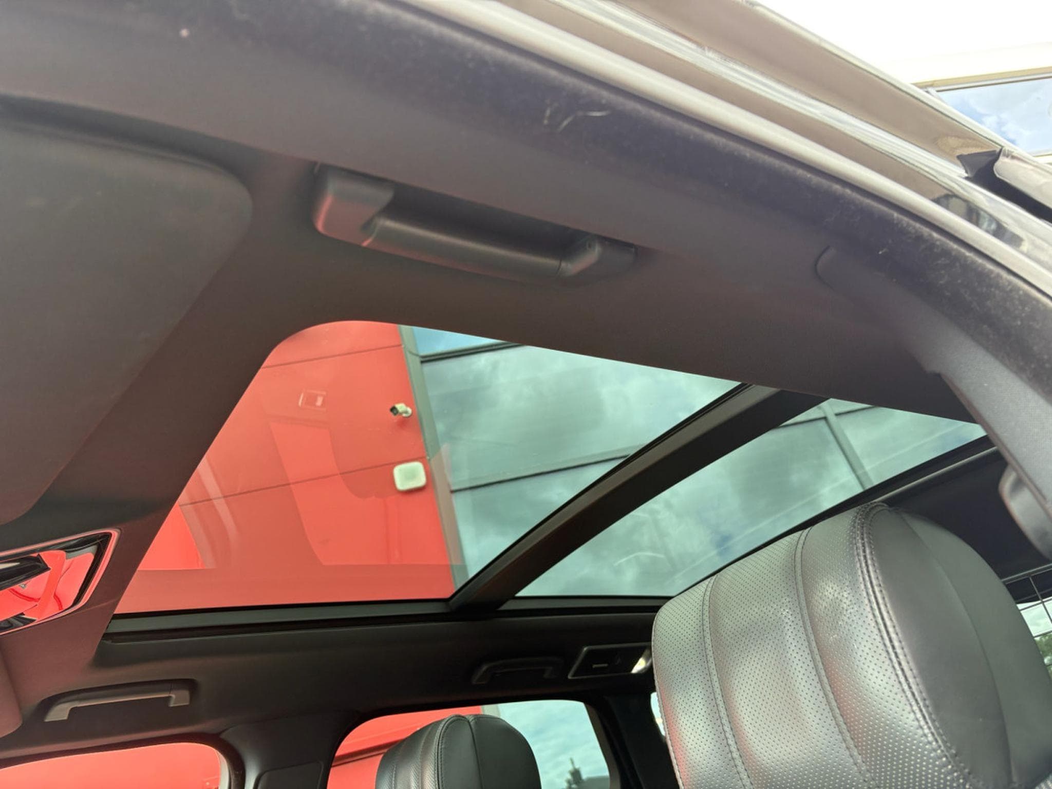 Land-Rover Range Rover Sport 5.0 LITRES 510CH 7 PLACES (2015) - Photo 21