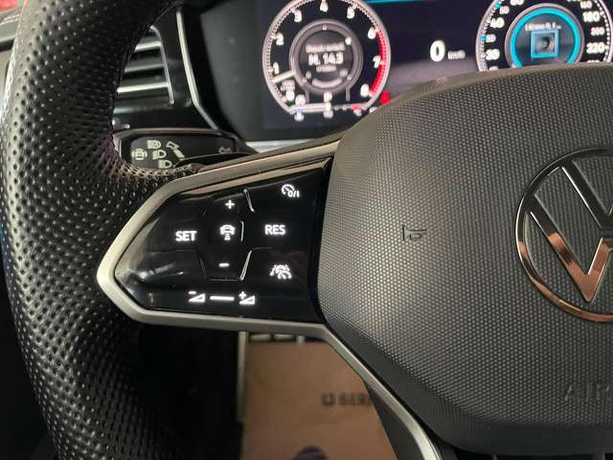 VW Touareg 3.0 V6 4Motion R-Line JUSQU'A 36 MOIS DE GARANTIE (2021) - Photo 17
