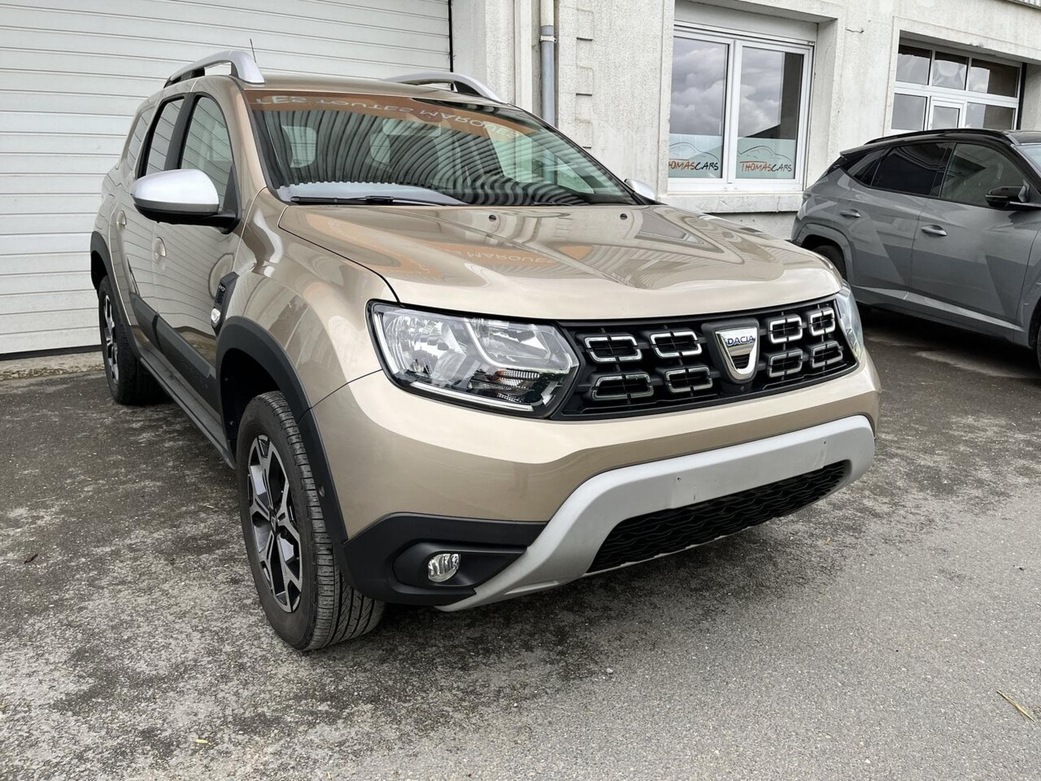 Dacia Duster 4x4 PRESTIGE ESSENCE 125 CH FULL OPTIONS - GARANTIE 12 MOIS (2018) - Photo 10