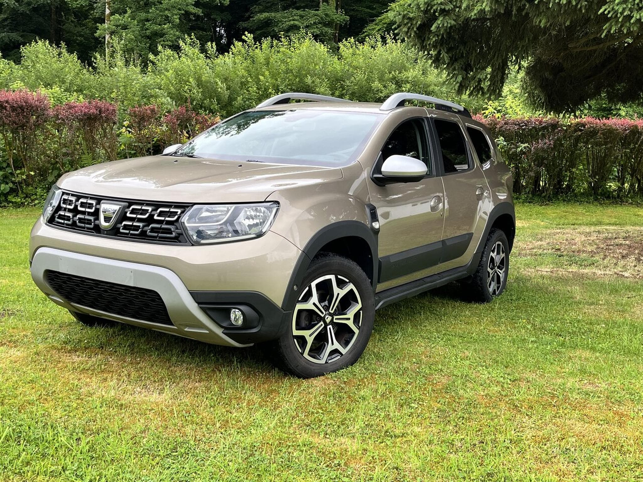 Dacia Duster 4x4 PRESTIGE ESSENCE 125 CH FULL OPTIONS - GARANTIE 12 MOIS (2018) - Photo 2