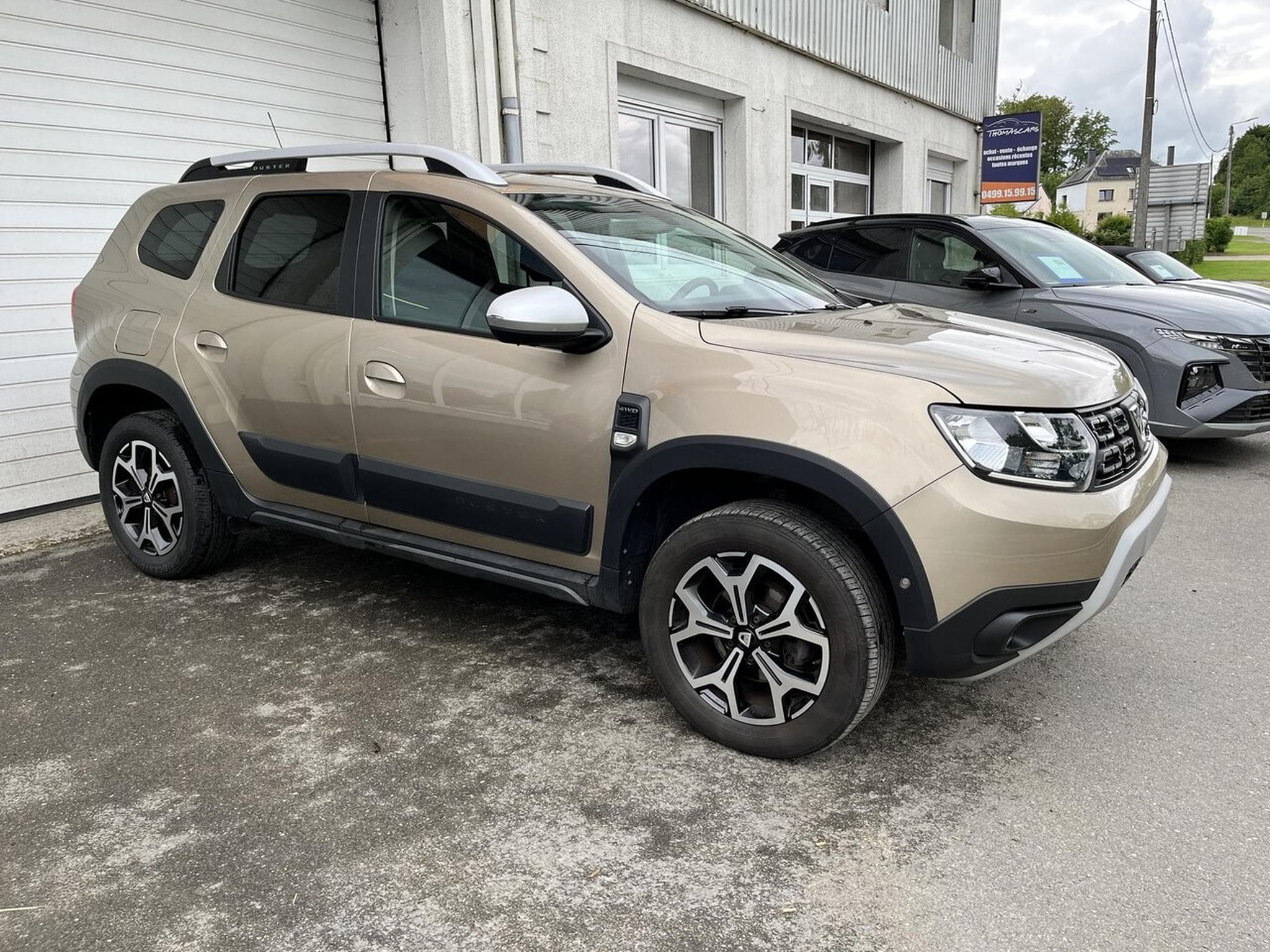 Dacia Duster 4x4 PRESTIGE ESSENCE 125 CH FULL OPTIONS - GARANTIE 12 MOIS (2018) - Photo 9