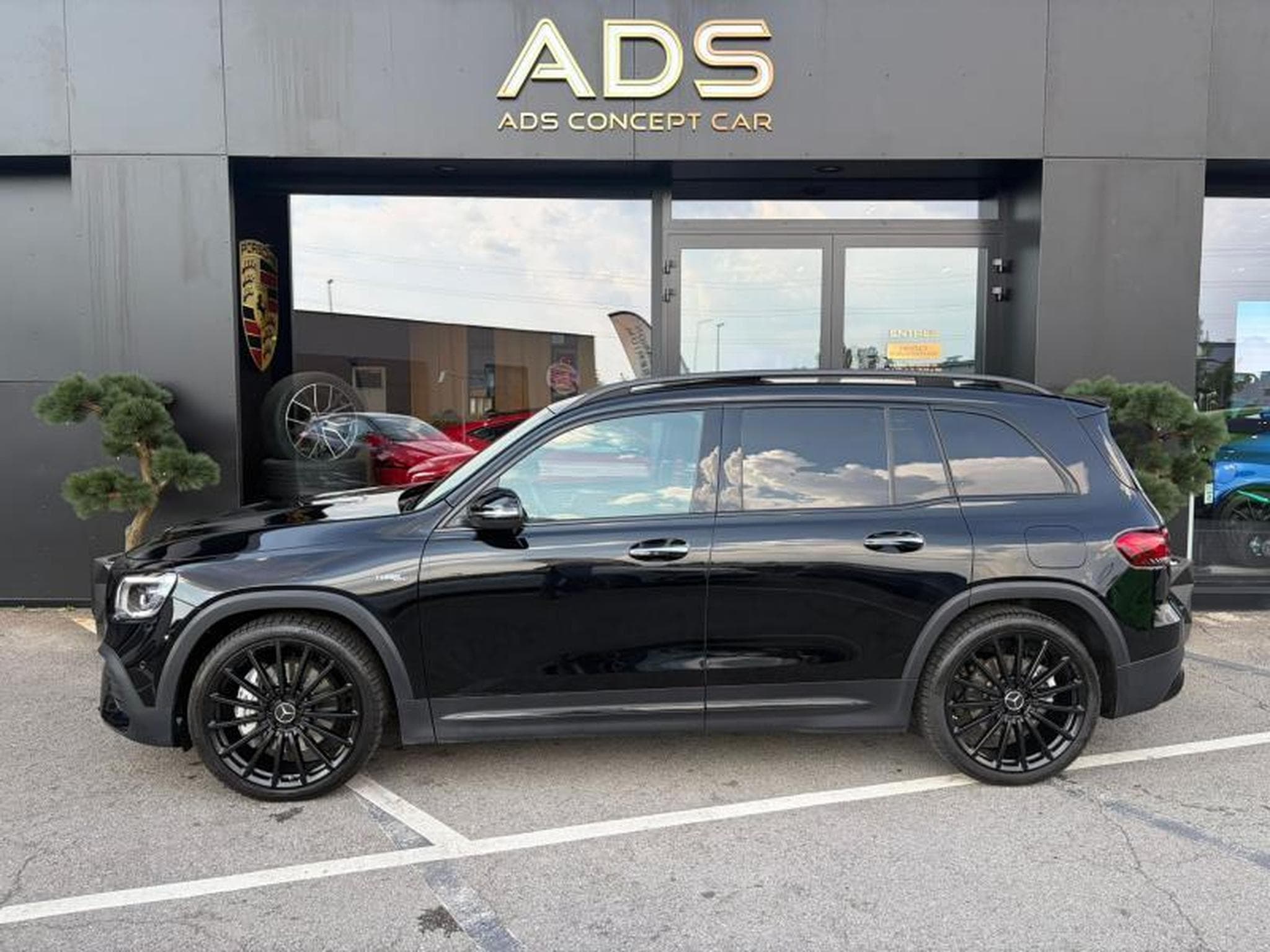 Mercedes GLB 35 AMG GLB 35 AMG 4MATIC/Toit ouvrant/Camera/Sièges électriques cha (2023) - Photo 4