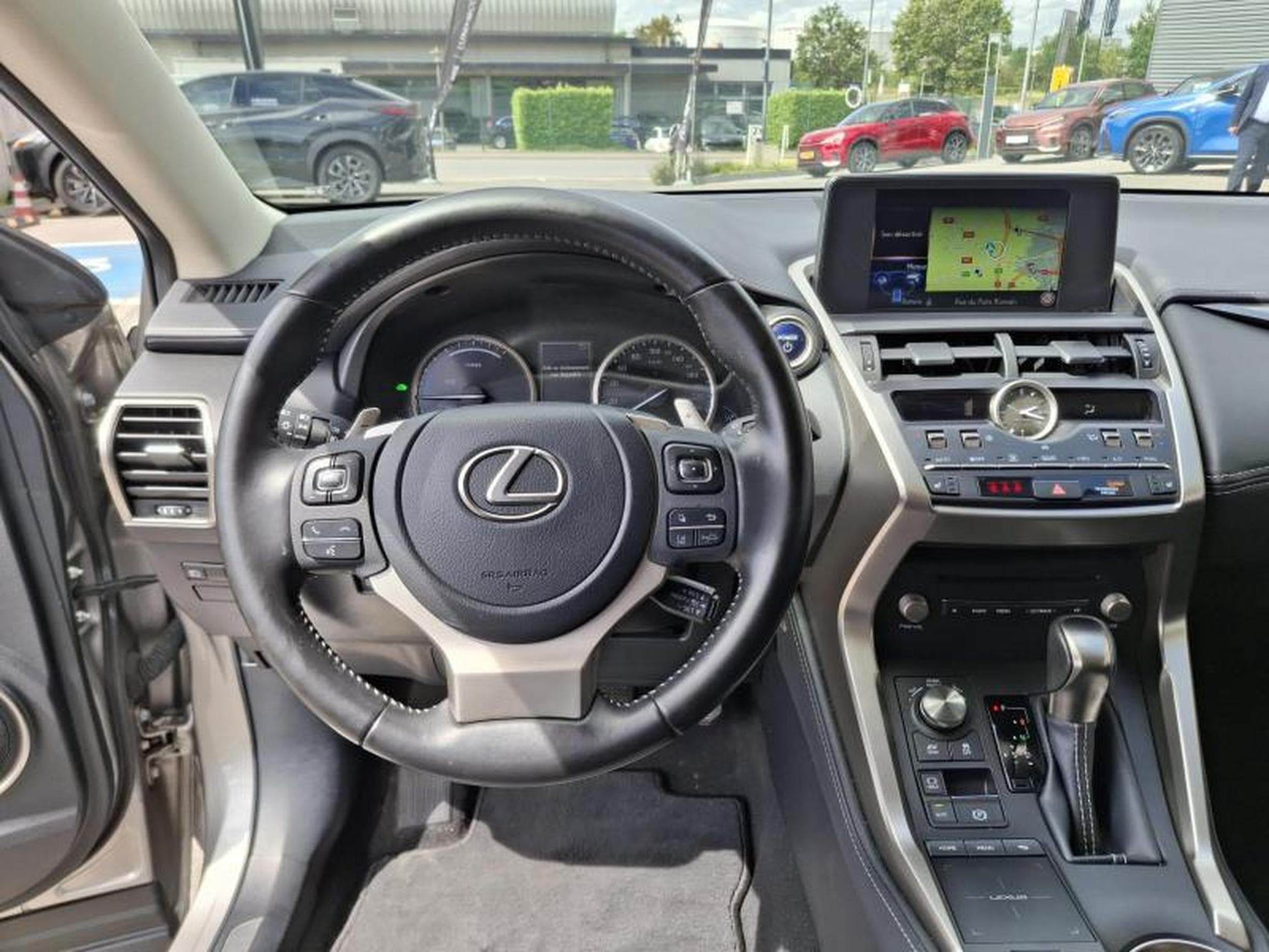Lexus NX Executive (2020) - Photo 13