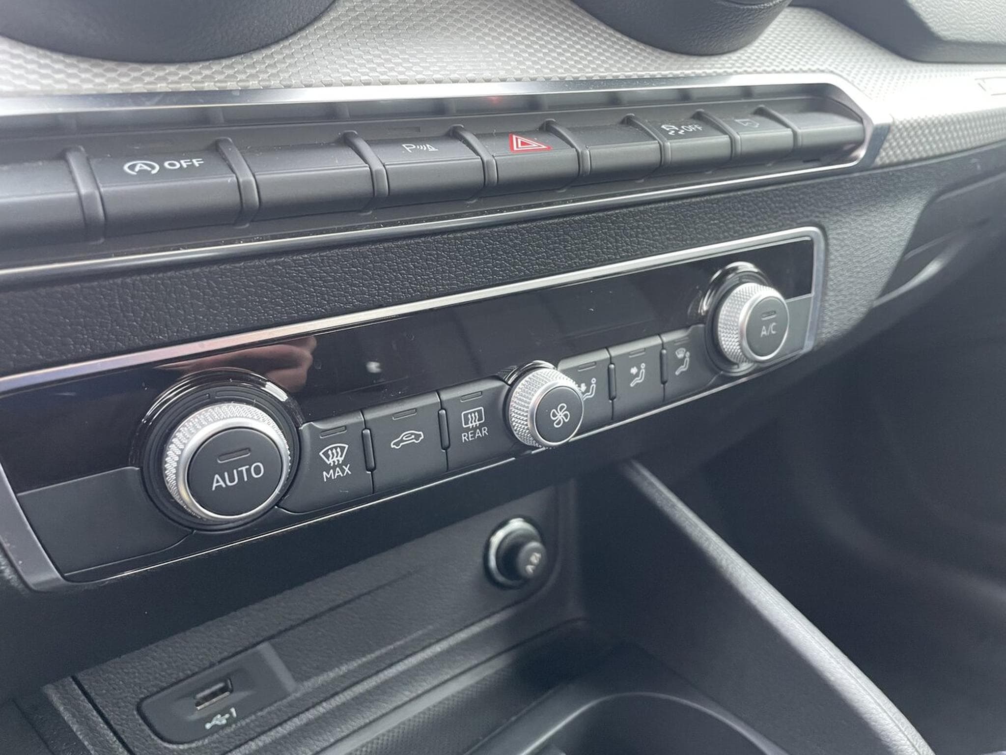 Audi Q2 35 TDI 150 S-TRONIC DESIGN GPS CARPLAY (2022) - Photo 5