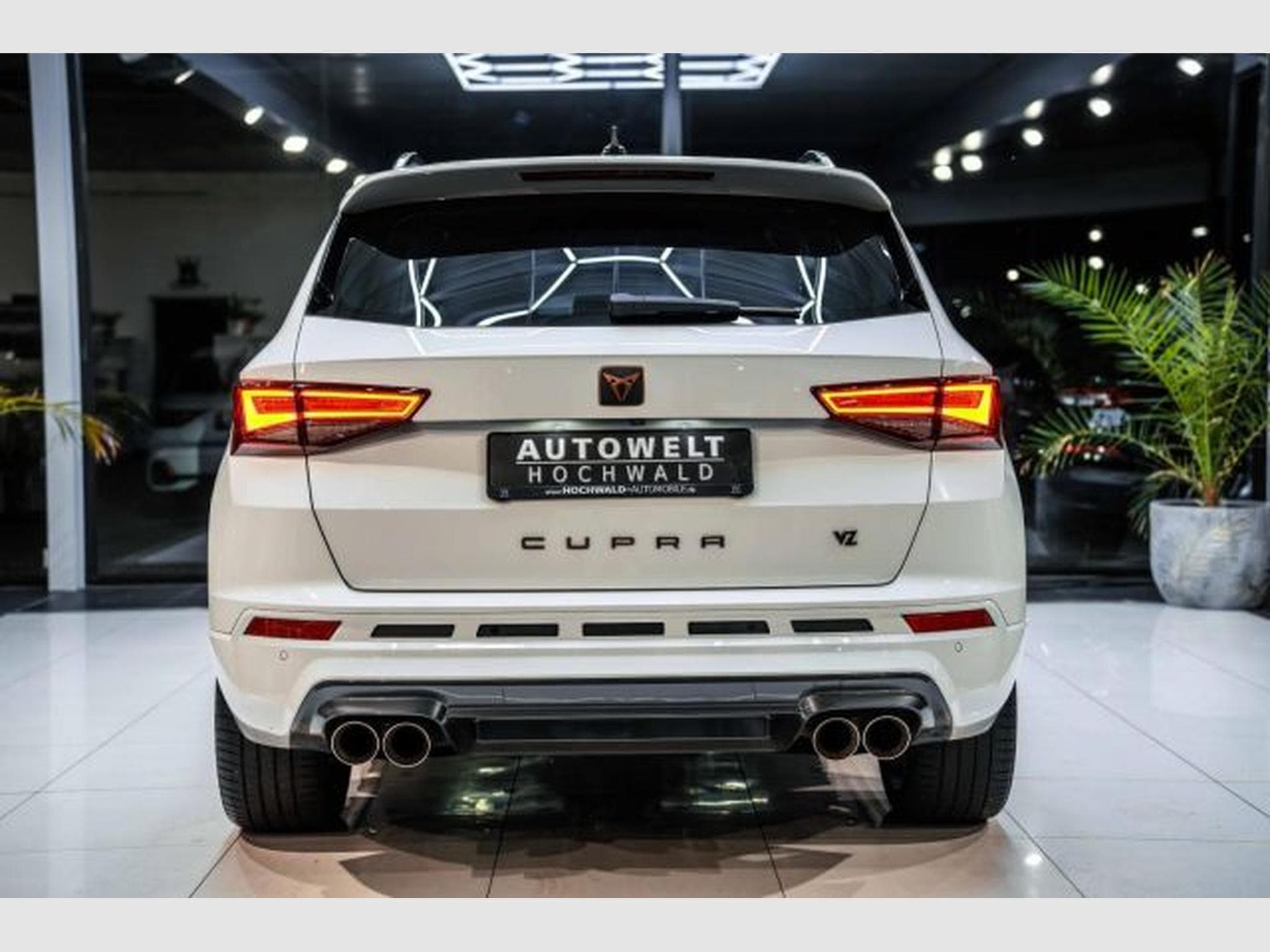 Cupra Ateca Ateca VZ 4Drive 2.0 TSI DSG NAVI AKRAPOVIC AHK (2024) - Photo 12
