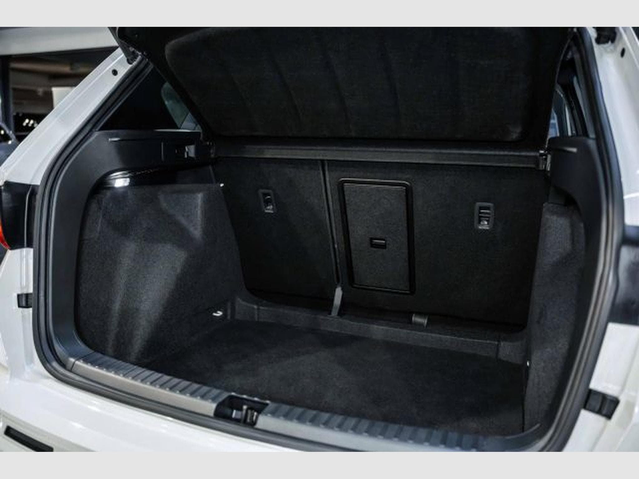 Cupra Ateca Ateca VZ 4Drive 2.0 TSI DSG NAVI AKRAPOVIC AHK (2024) - Photo 15