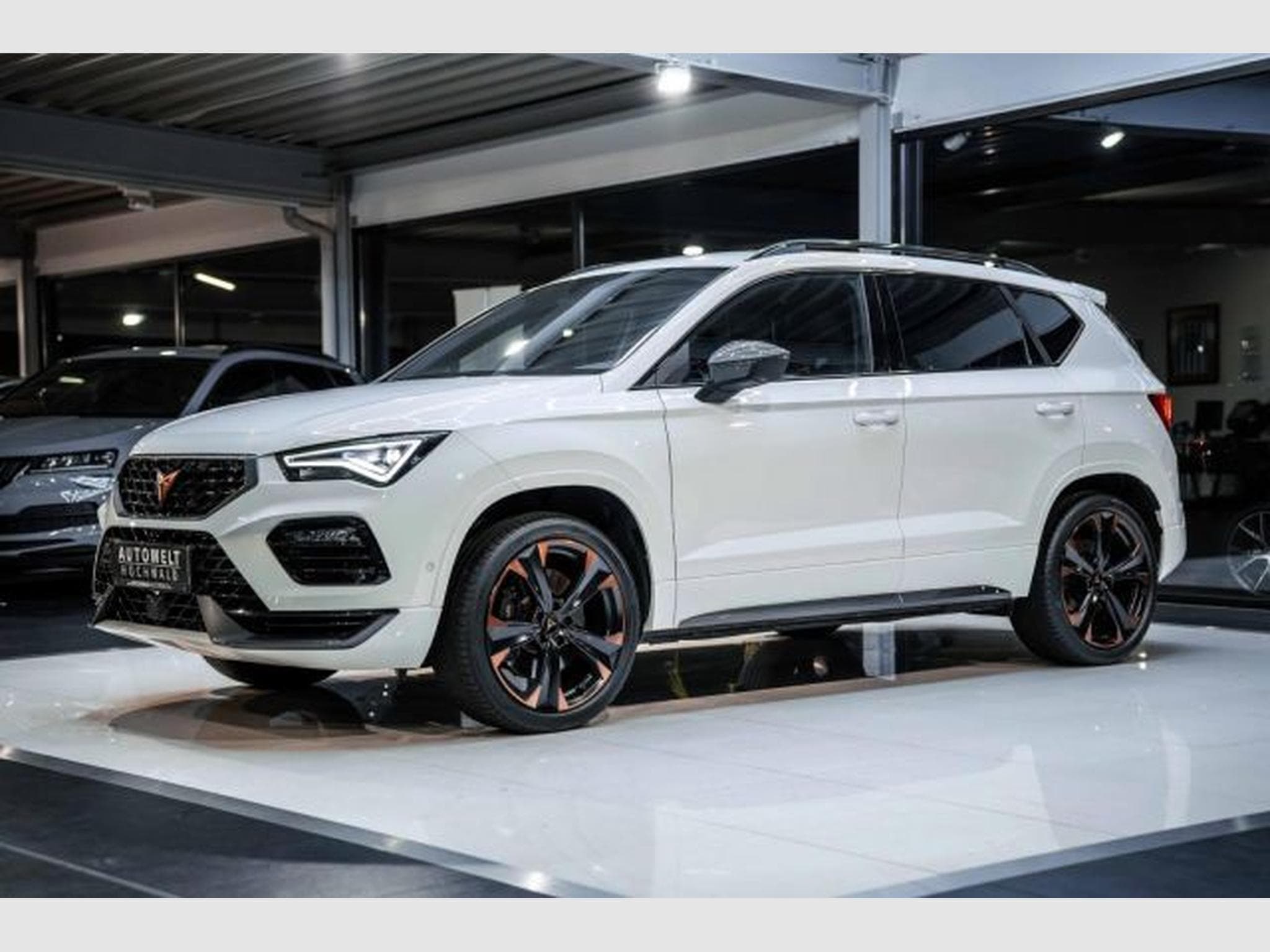 Cupra Ateca Ateca VZ 4Drive 2.0 TSI DSG NAVI AKRAPOVIC AHK (2024) - Photo 4