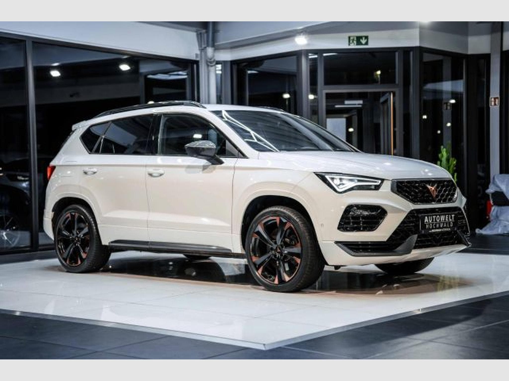 Cupra Ateca Ateca VZ 4Drive 2.0 TSI DSG NAVI AKRAPOVIC AHK (2024) - Photo 6