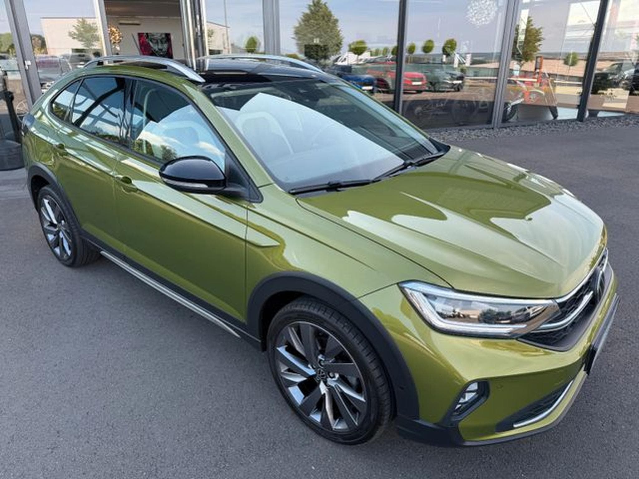 VW Taigo Taigo 1,5TSi DSG Style IQ Light 18" Navi Virtual (2022) - Photo 6