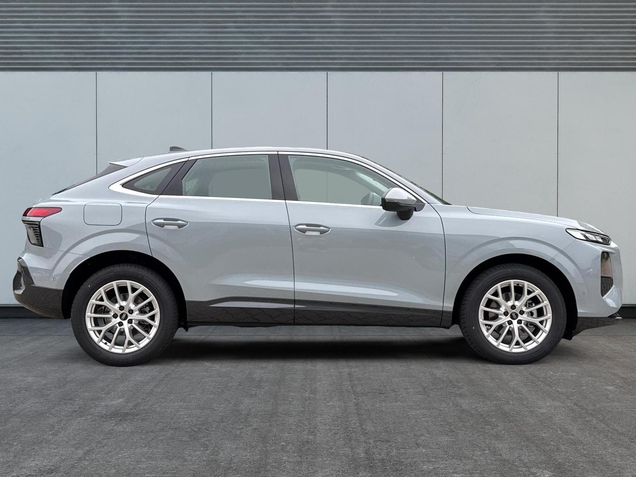Audi Q3 Sportback Basis (2026) - Photo 5