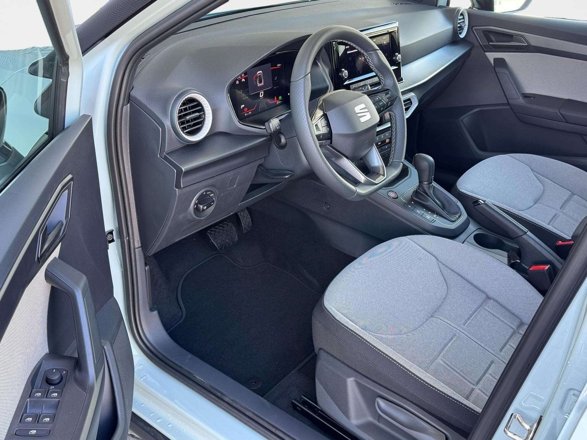 Seat Arona FR (2026) - Photo 10