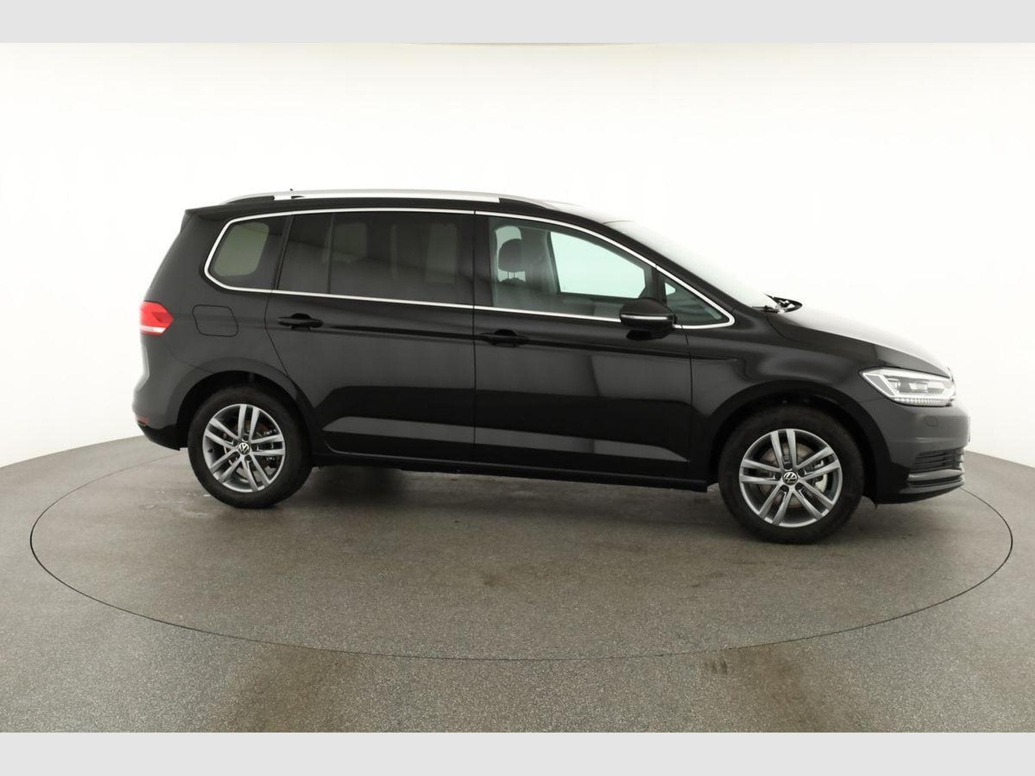VW Touran Comfortline BMT/Start-Stopp (2026) - Photo 21