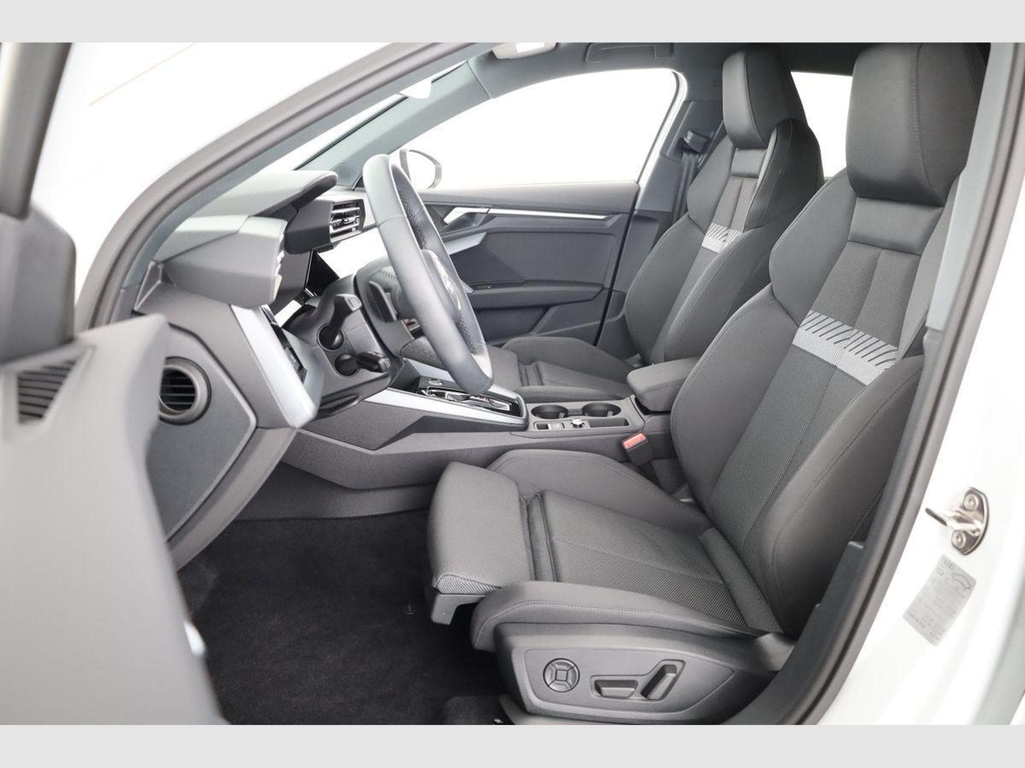 Audi A3 TFSI quattro 150 kW (2026) - Photo 10