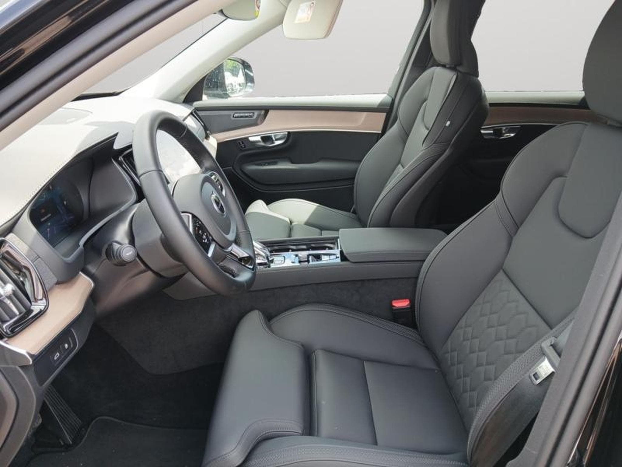 Volvo XC90 T8 Plus Bright / Hybride + Kit Hiver (2025) - Photo 9