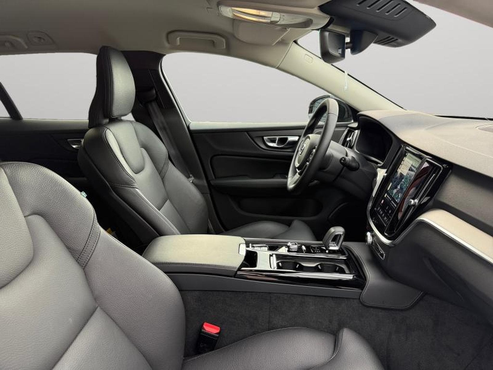 Volvo V60 T6 AWD Plus Dark / Hybride (2024) - Photo 15