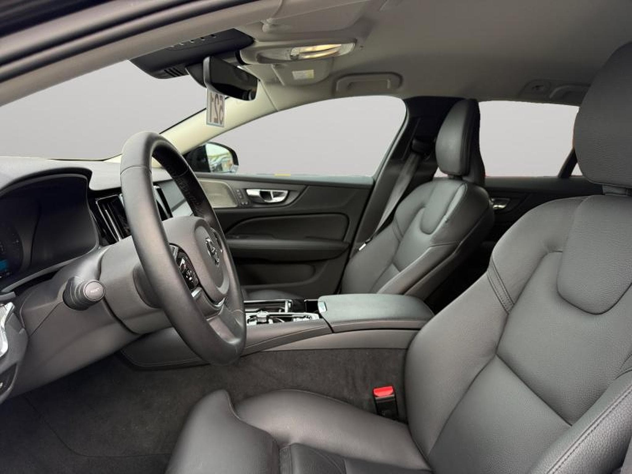 Volvo V60 T6 AWD Plus Dark / Hybride (2024) - Photo 9