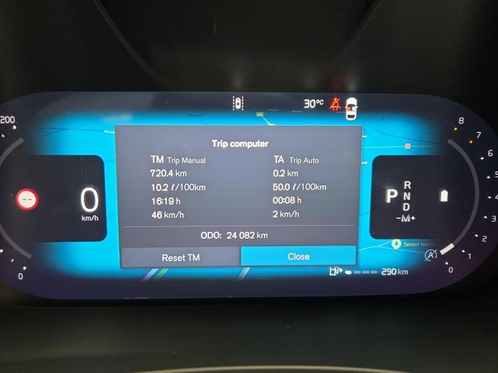Volvo XC60 B5 AWD Plus Dark / Essence (2025) - Photo 18