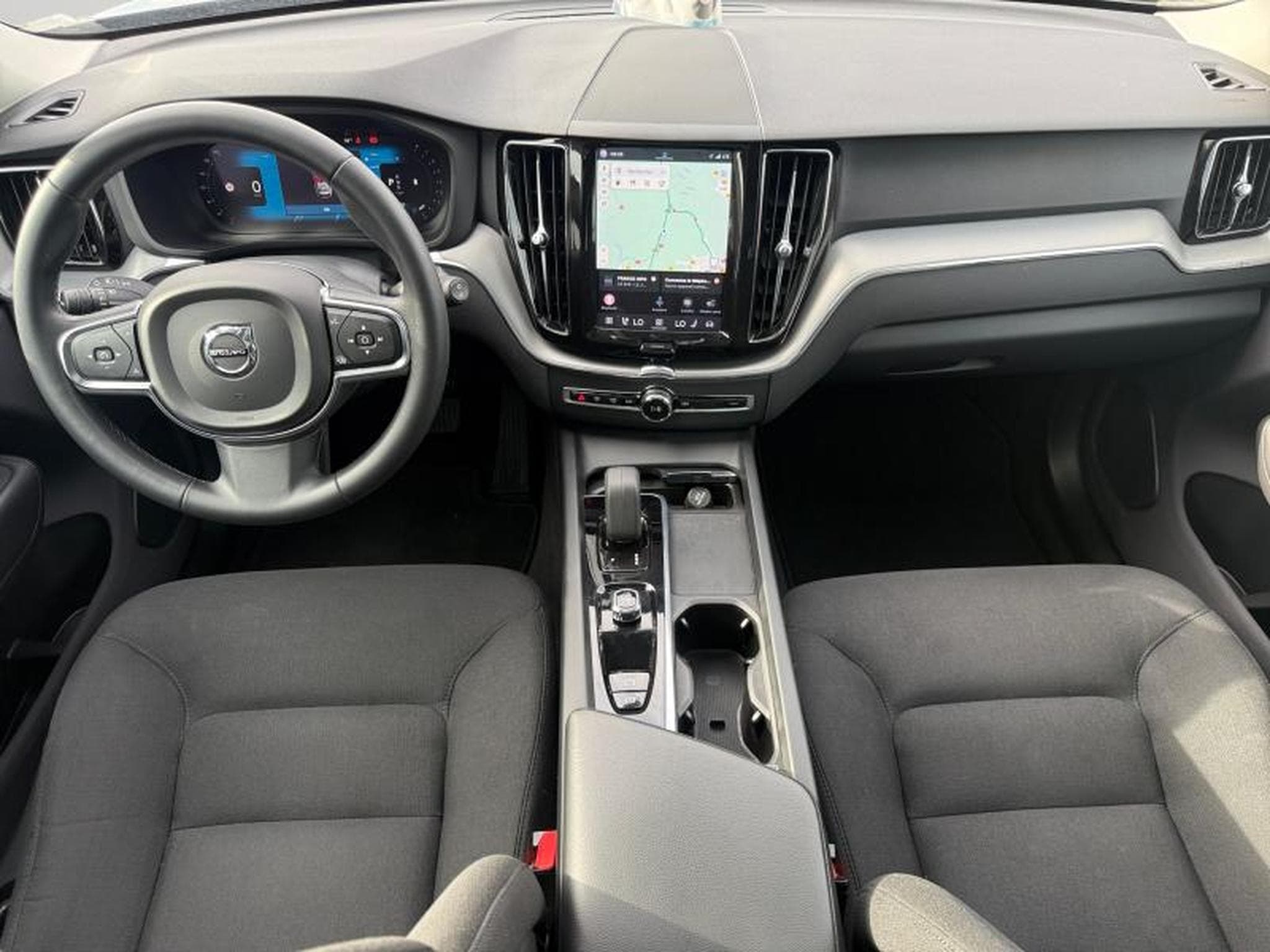 Volvo XC60 B4 Core / Essence (2022) - Photo 10