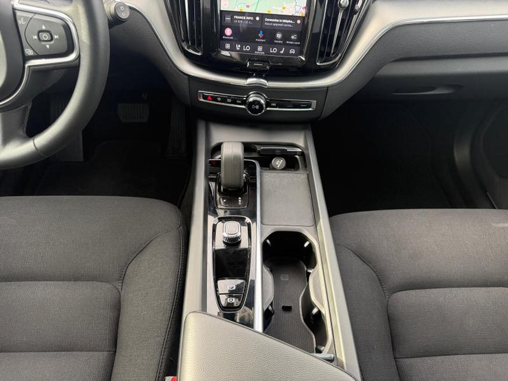 Volvo XC60 B4 Core / Essence (2022) - Photo 11