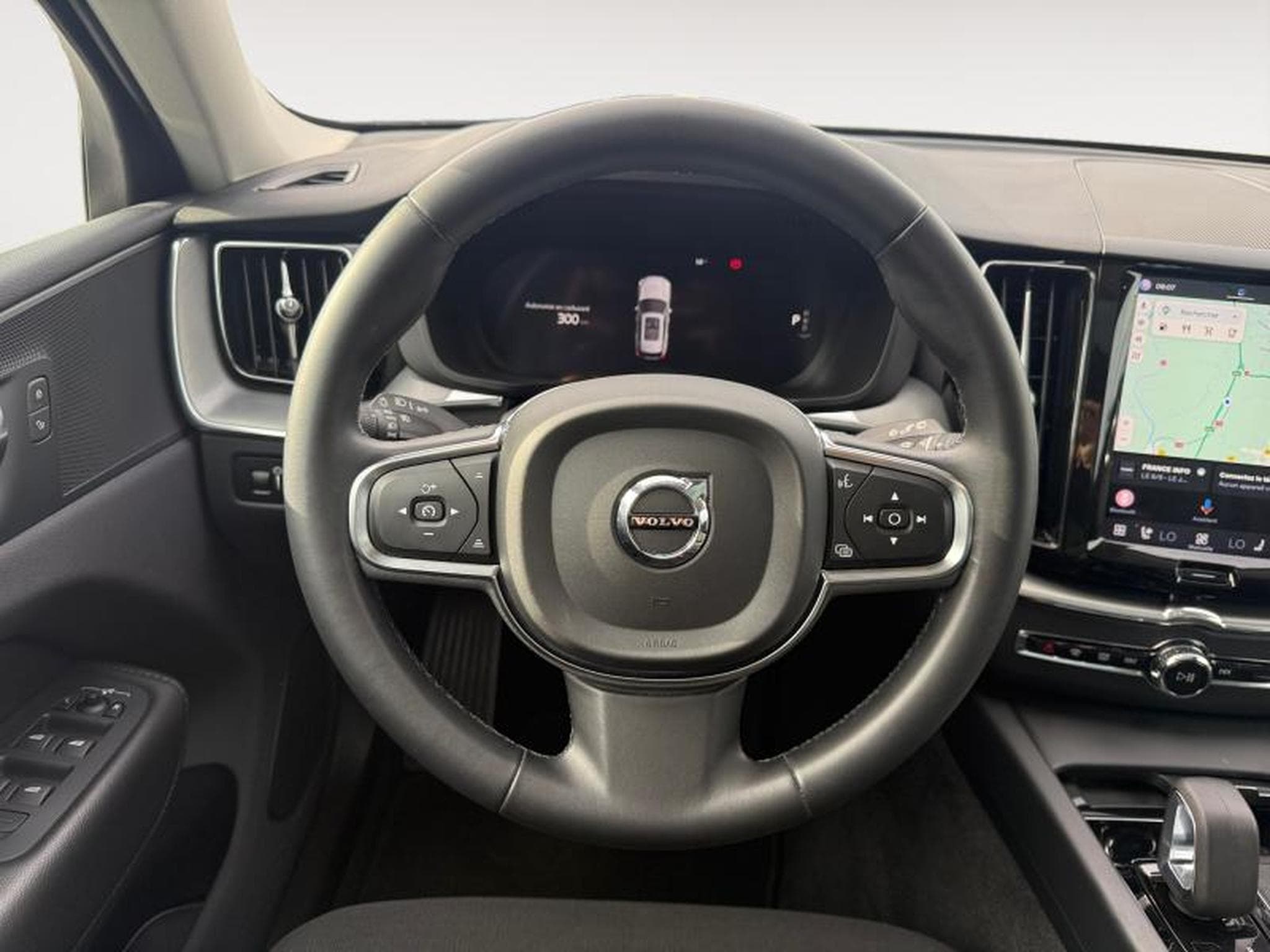 Volvo XC60 B4 Core / Essence (2022) - Photo 12