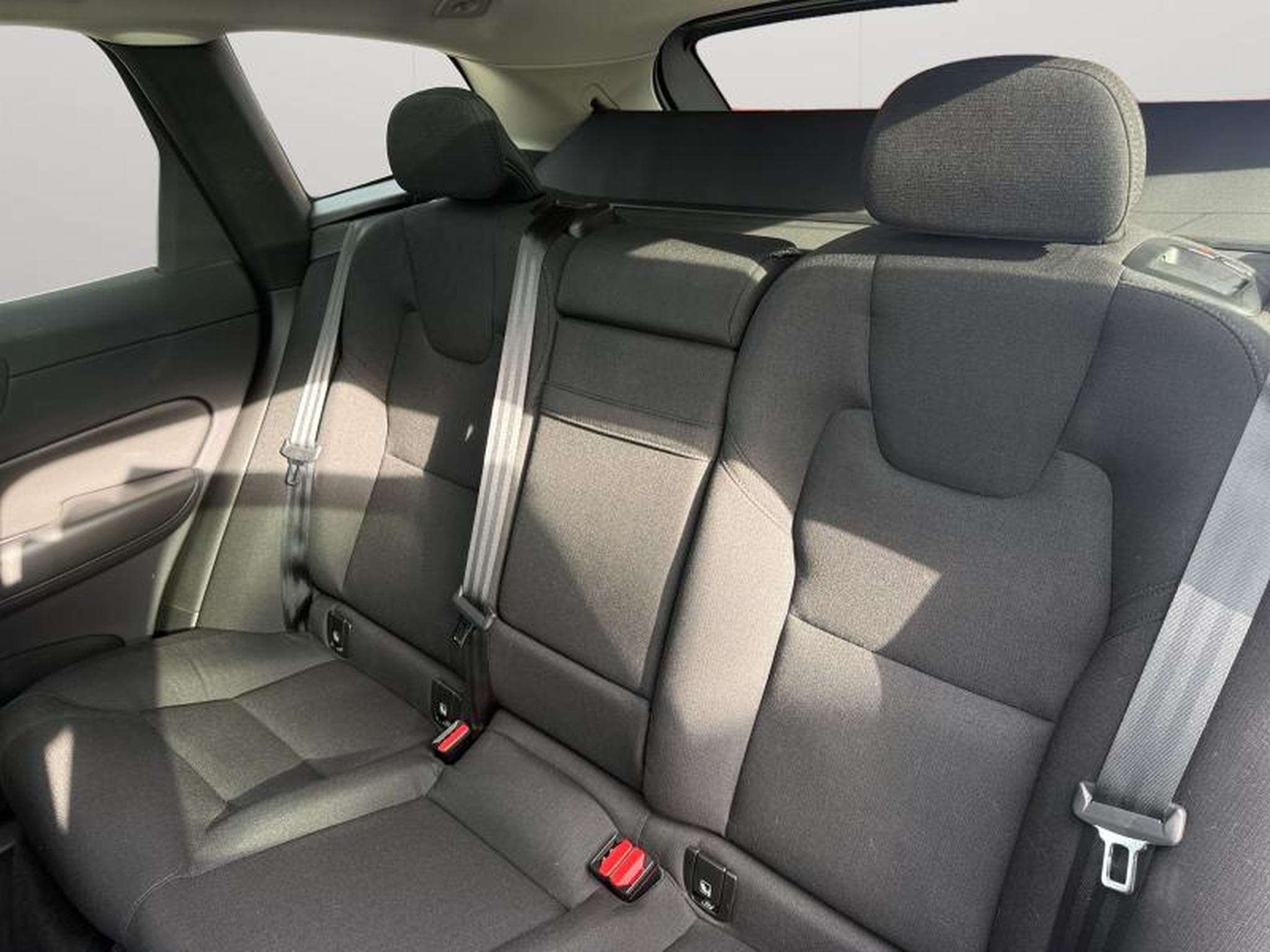 Volvo XC60 B4 Core / Essence (2022) - Photo 13