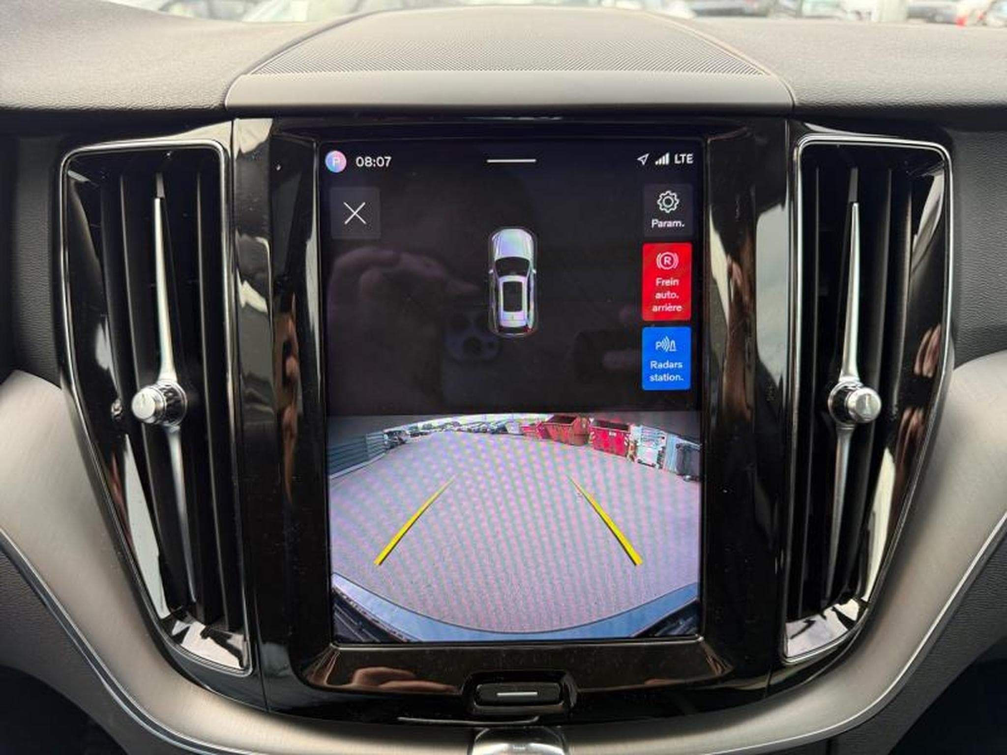 Volvo XC60 B4 Core / Essence (2022) - Photo 17