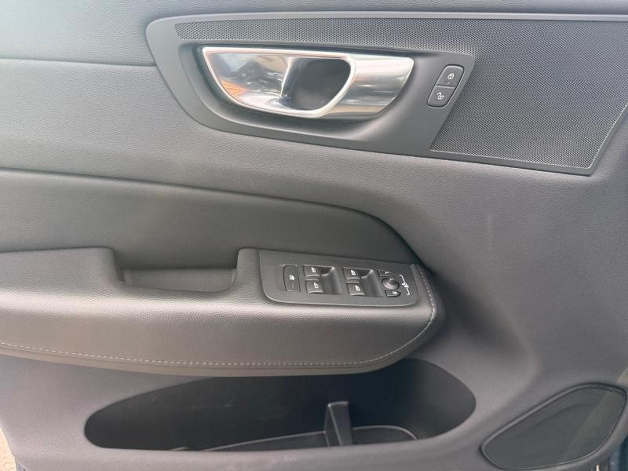 Volvo XC60 B4 Core / Essence (2022) - Photo 20