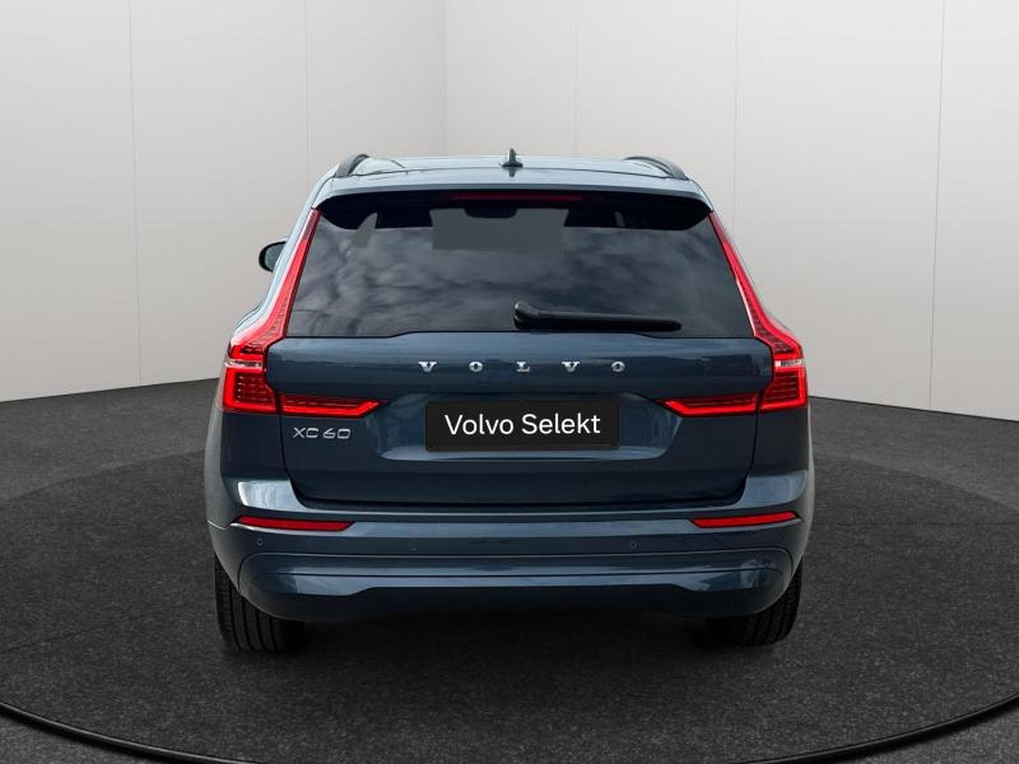 Volvo XC60 B4 Core / Essence (2022) - Photo 4
