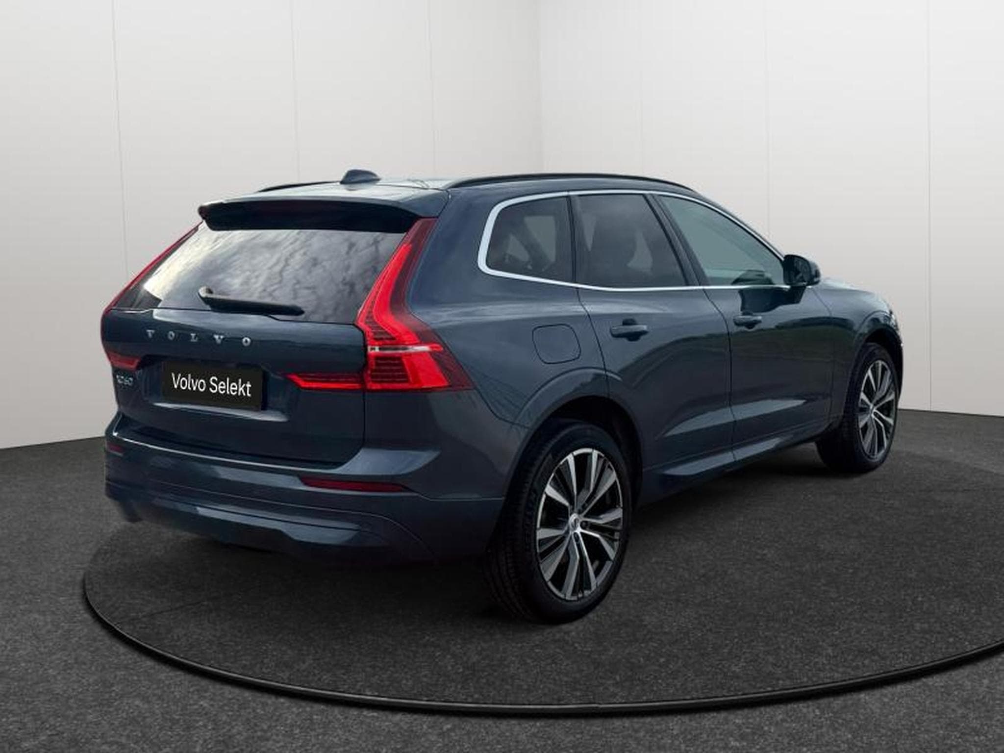Volvo XC60 B4 Core / Essence (2022) - Photo 5