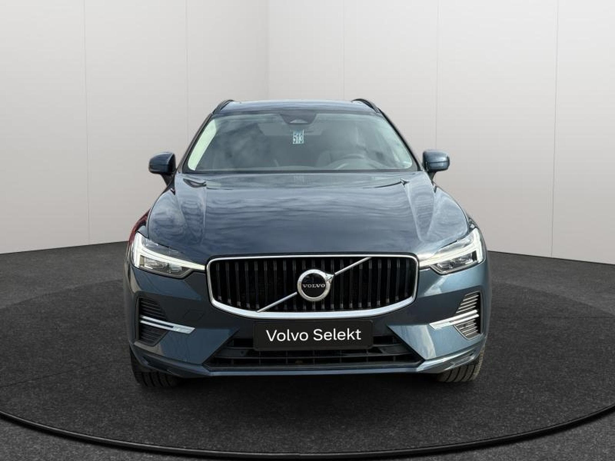 Volvo XC60 B4 Core / Essence (2022) - Photo 8
