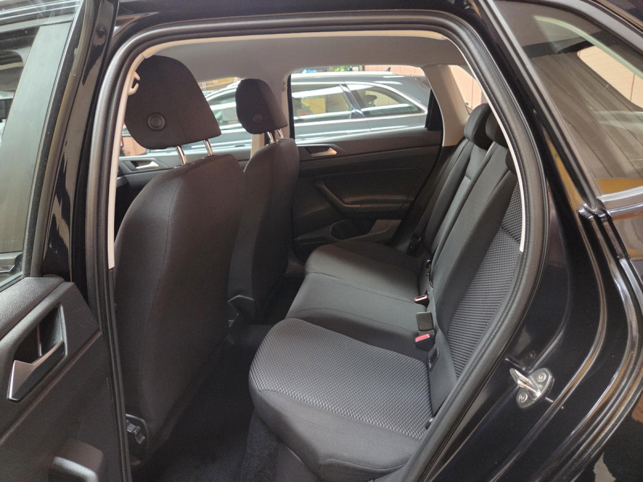 VW Polo 1.0 TRENDLINE 80CV (2020) - Photo 18