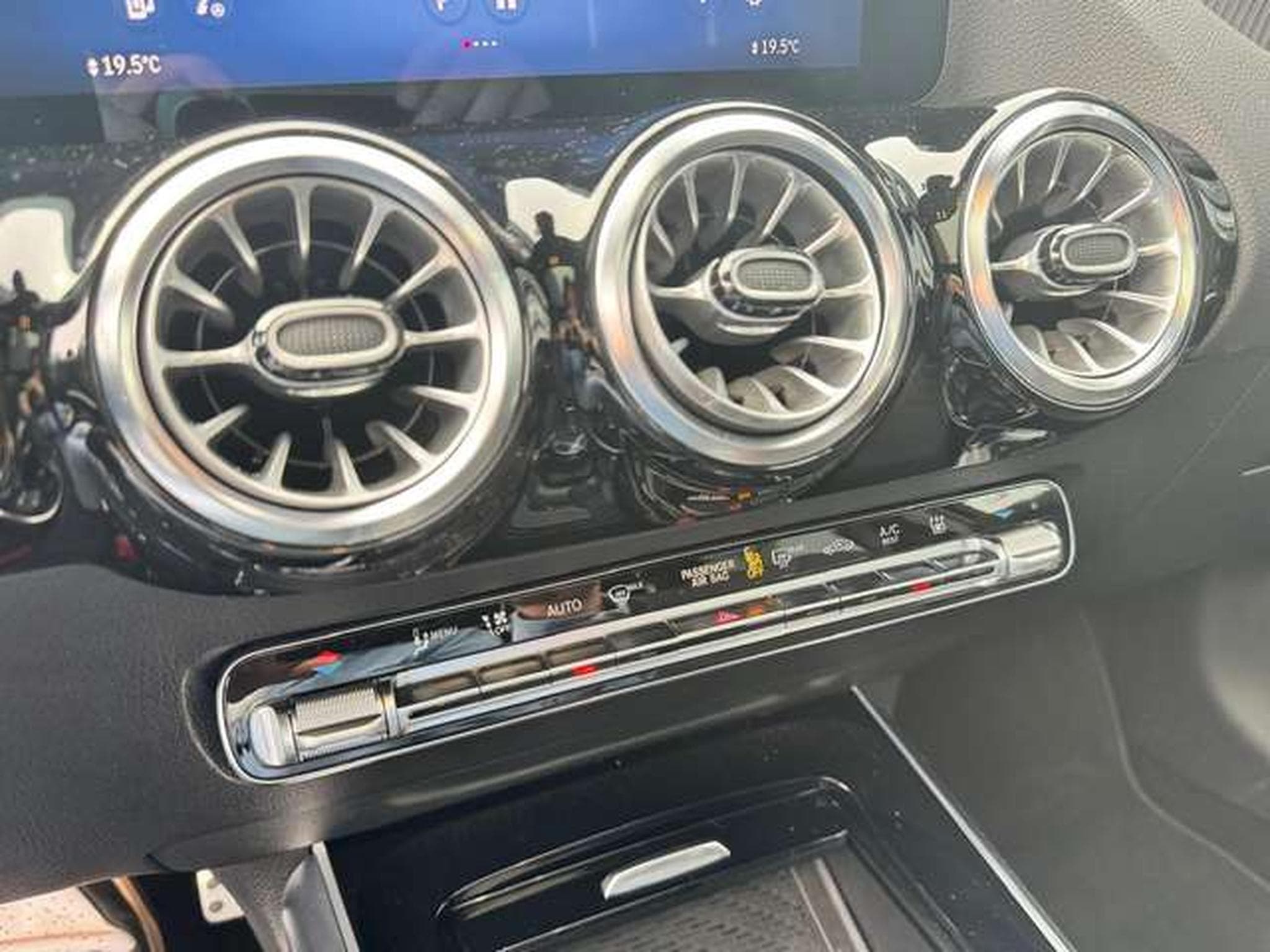 Mercedes GLA 250 GLA 250 e 8G-DCT Edition AMG Line (2024) - Photo 20