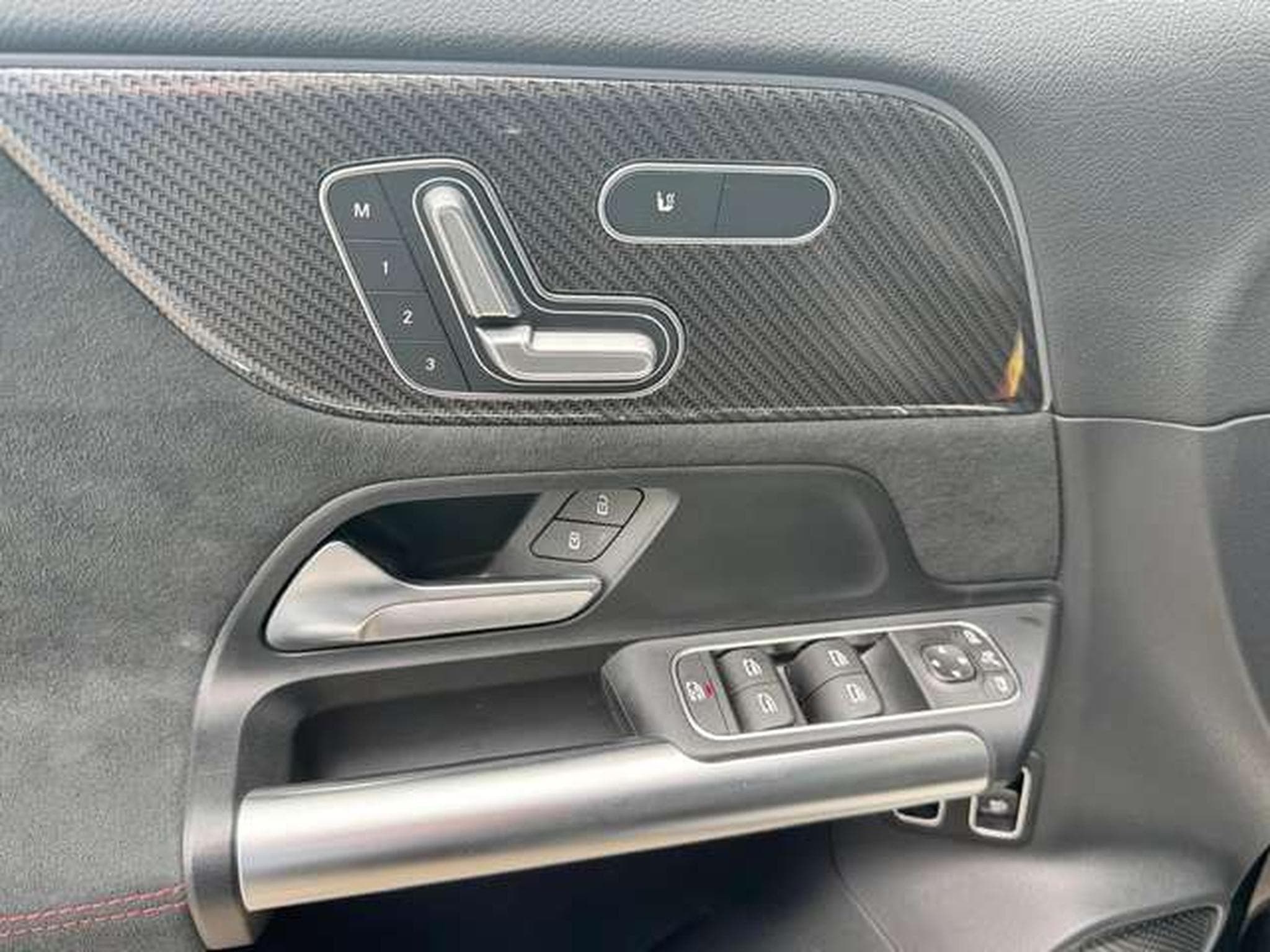 Mercedes GLA 250 GLA 250 e 8G-DCT Edition AMG Line (2024) - Photo 9