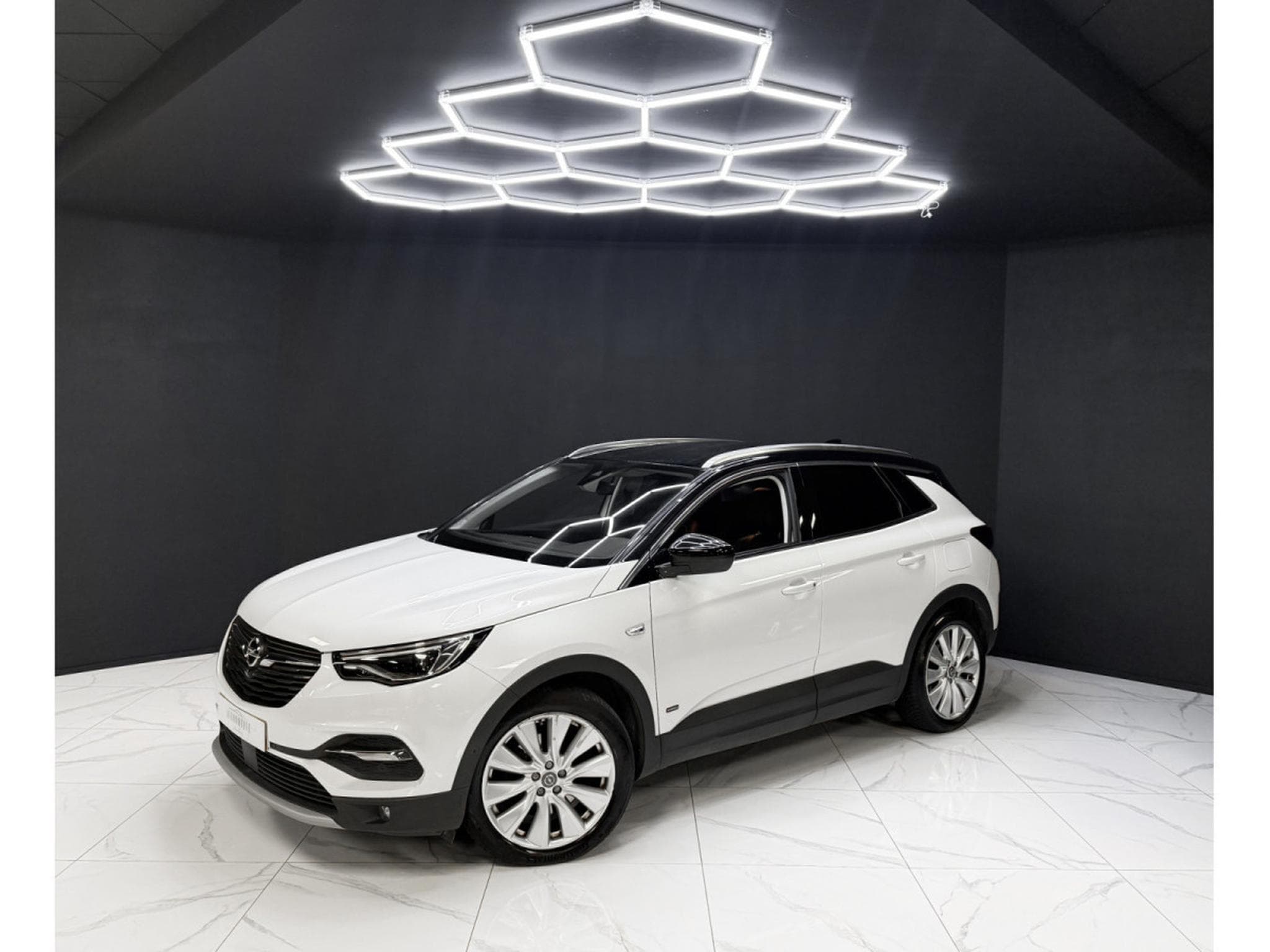 Opel Grandland Hybrid4 300 Ultimate (2020) - Photo 1