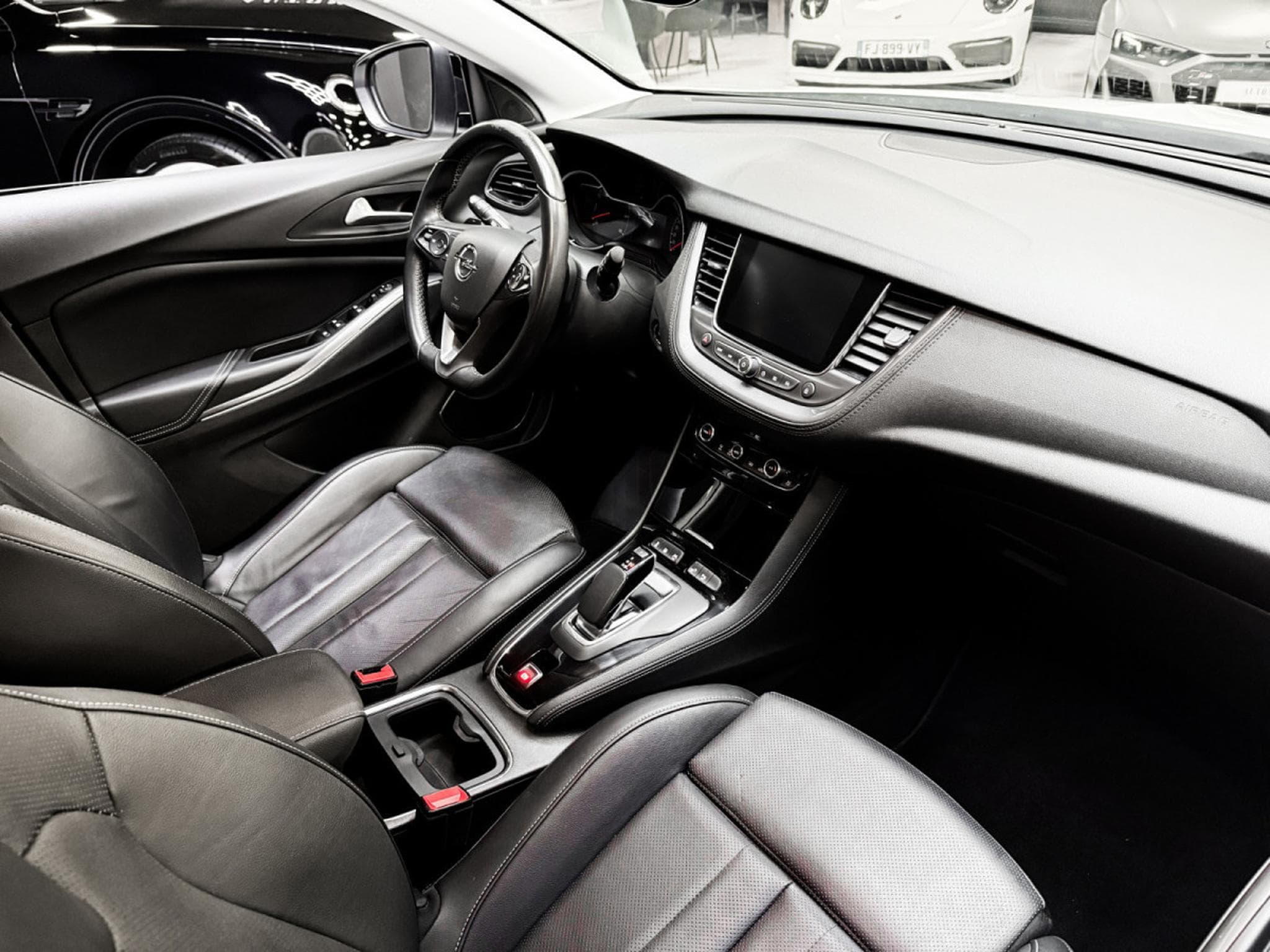 Opel Grandland Hybrid4 300 Ultimate (2020) - Photo 13