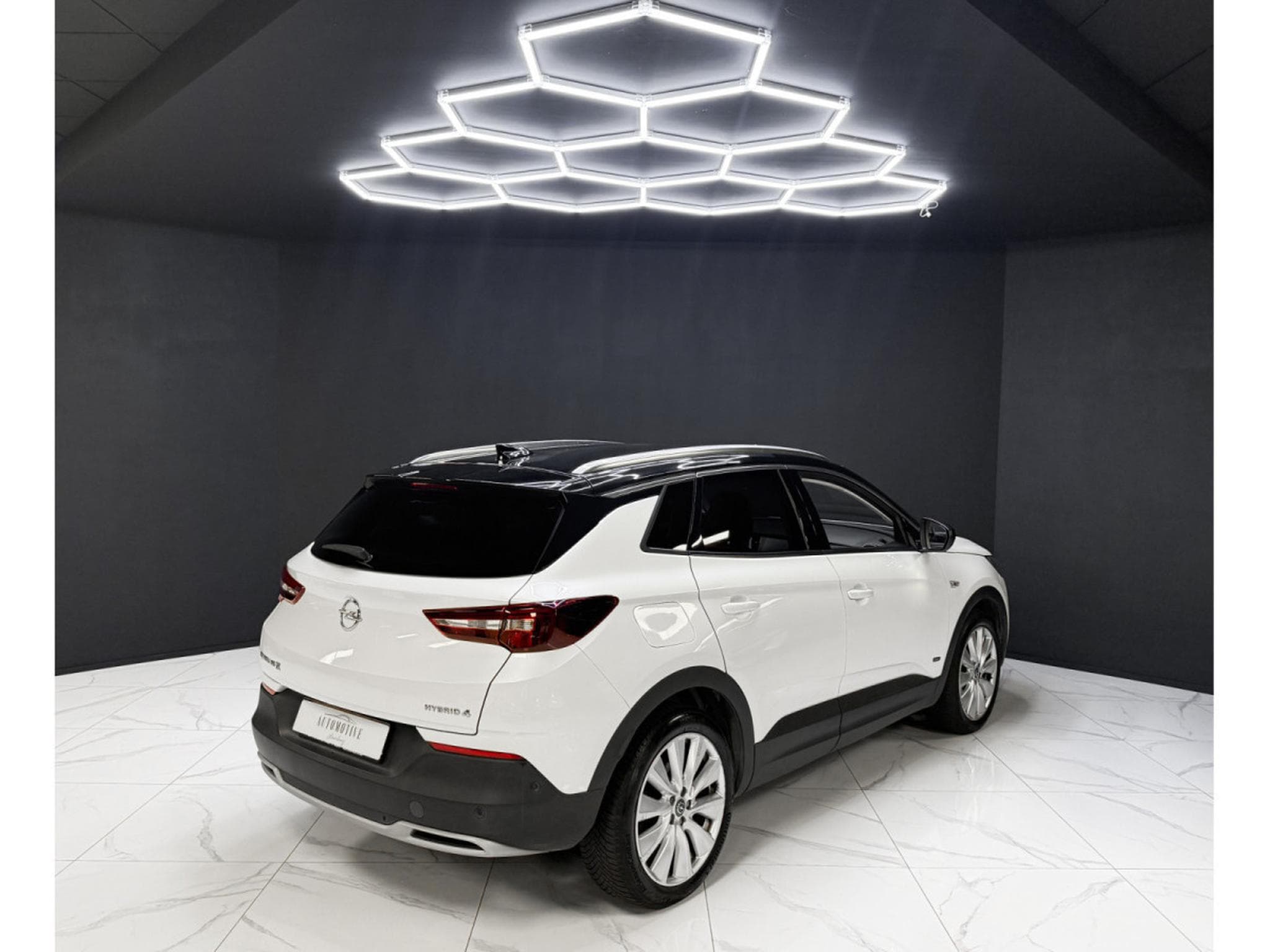 Opel Grandland Hybrid4 300 Ultimate (2020) - Photo 5