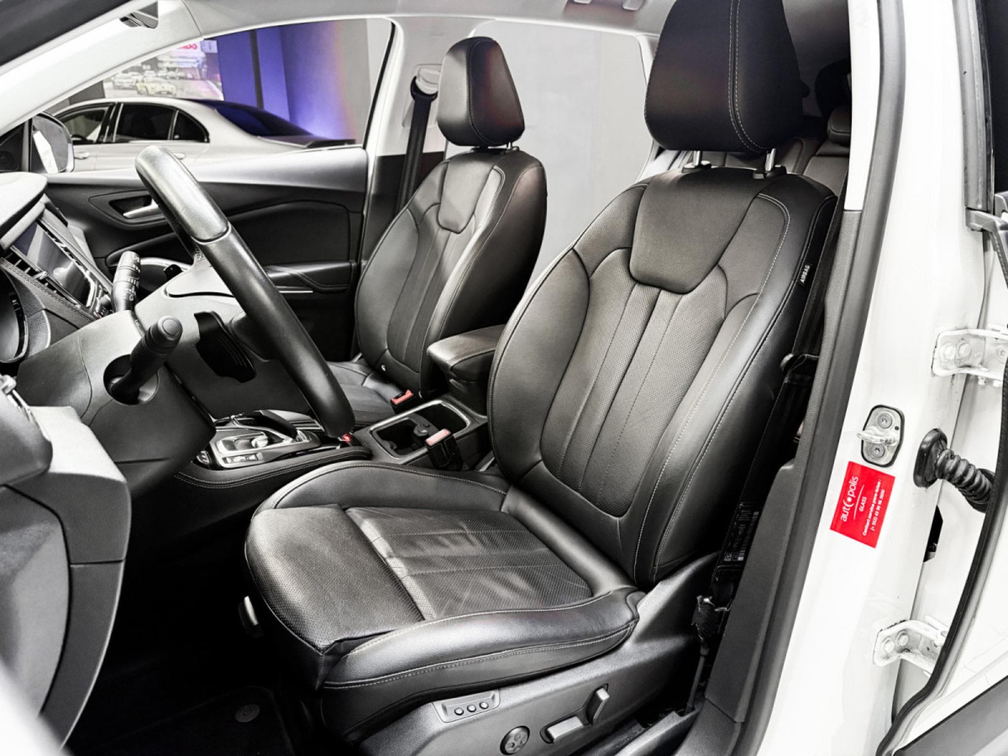 Opel Grandland Hybrid4 300 Ultimate (2020) - Photo 9