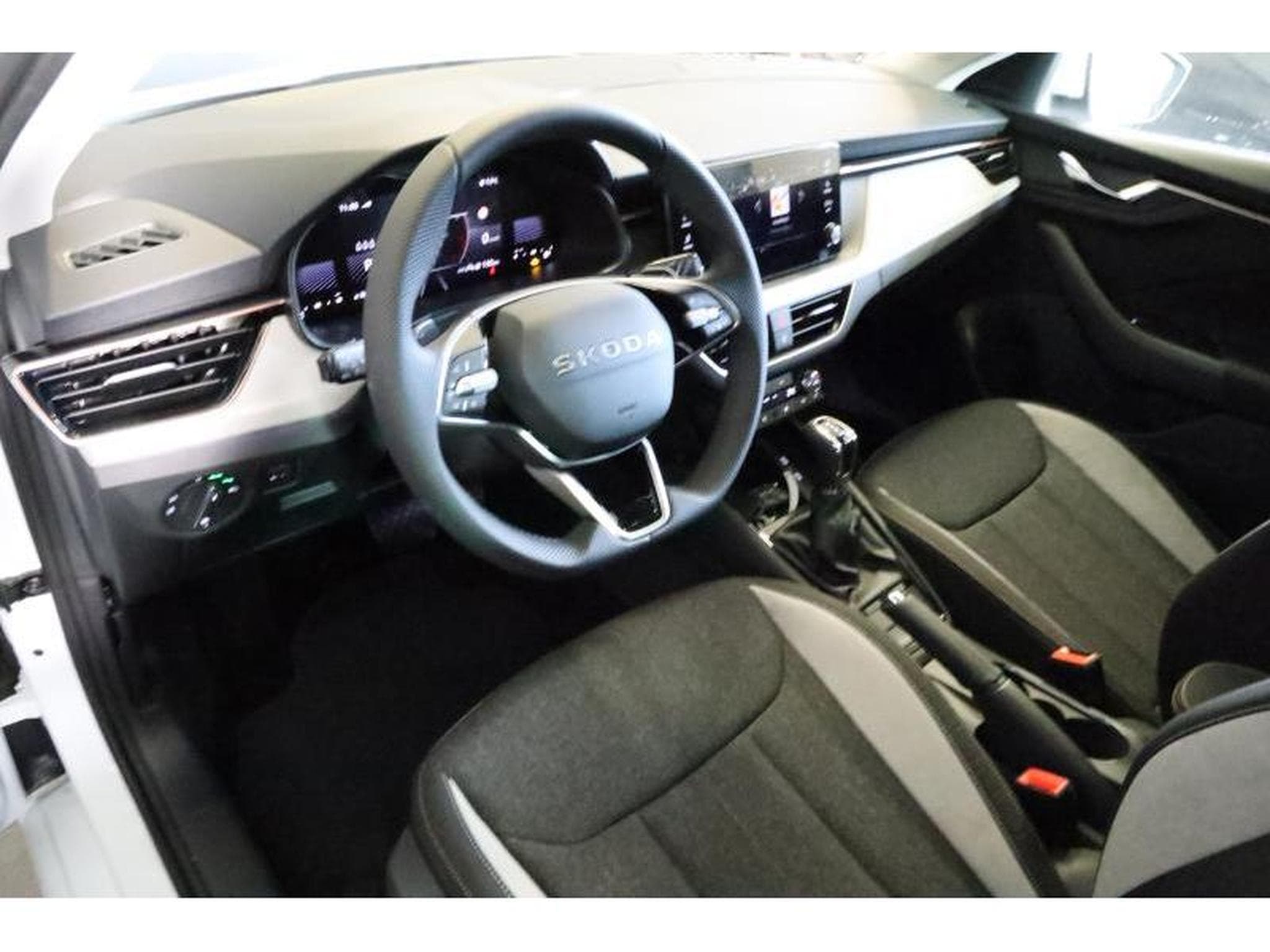 Skoda Scala Selection (2025) - Photo 12