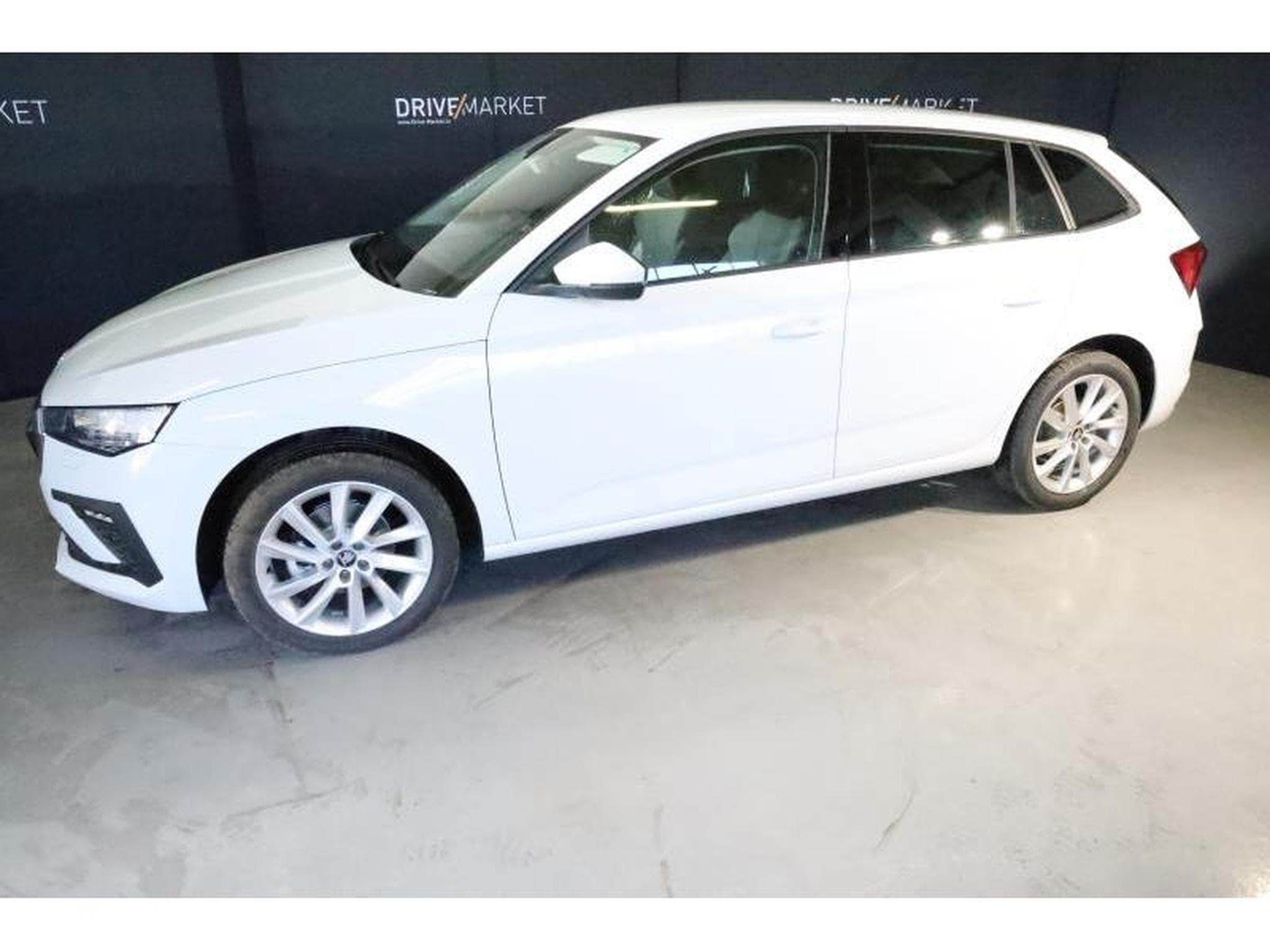 Skoda Scala Selection (2025) - Photo 17